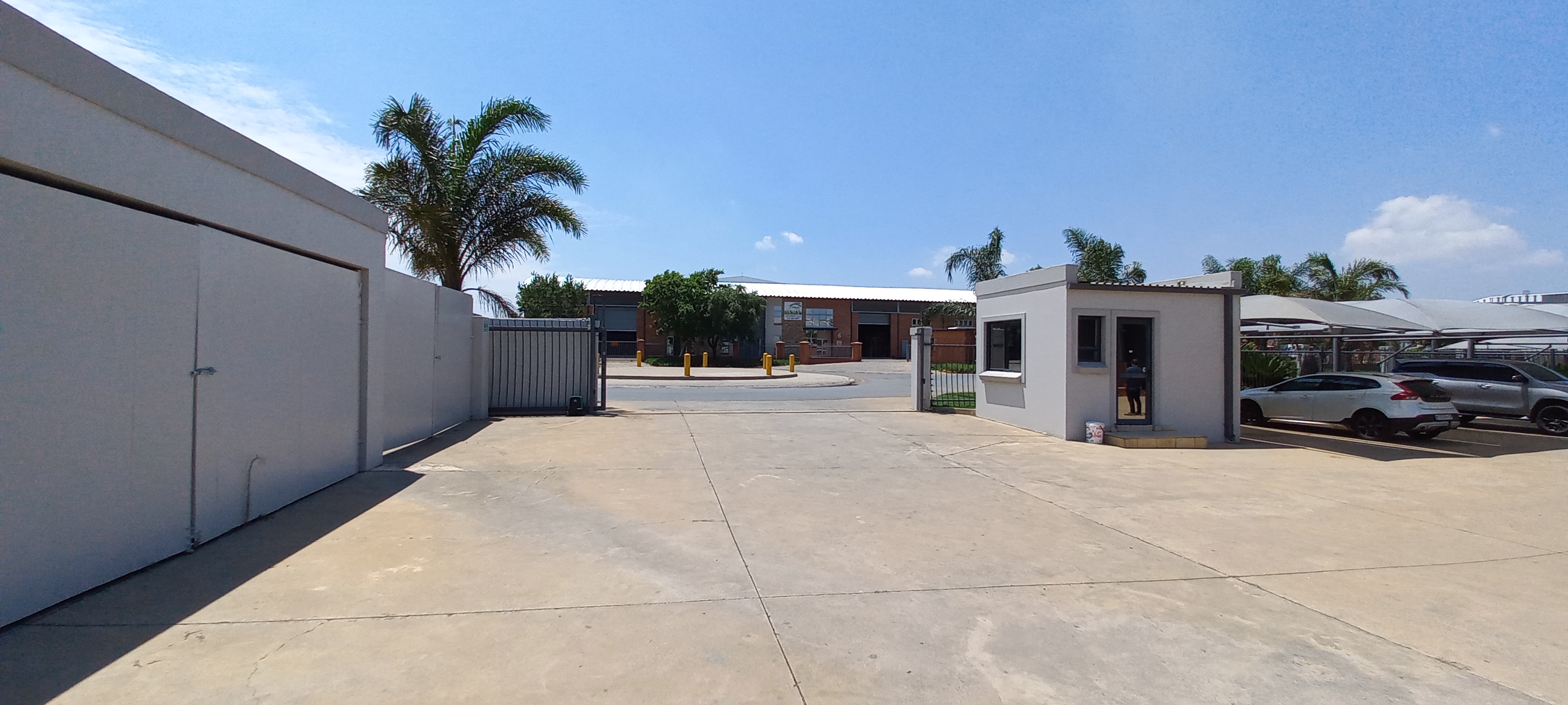 To Let commercial Property for Rent in Gosforth Park Gauteng