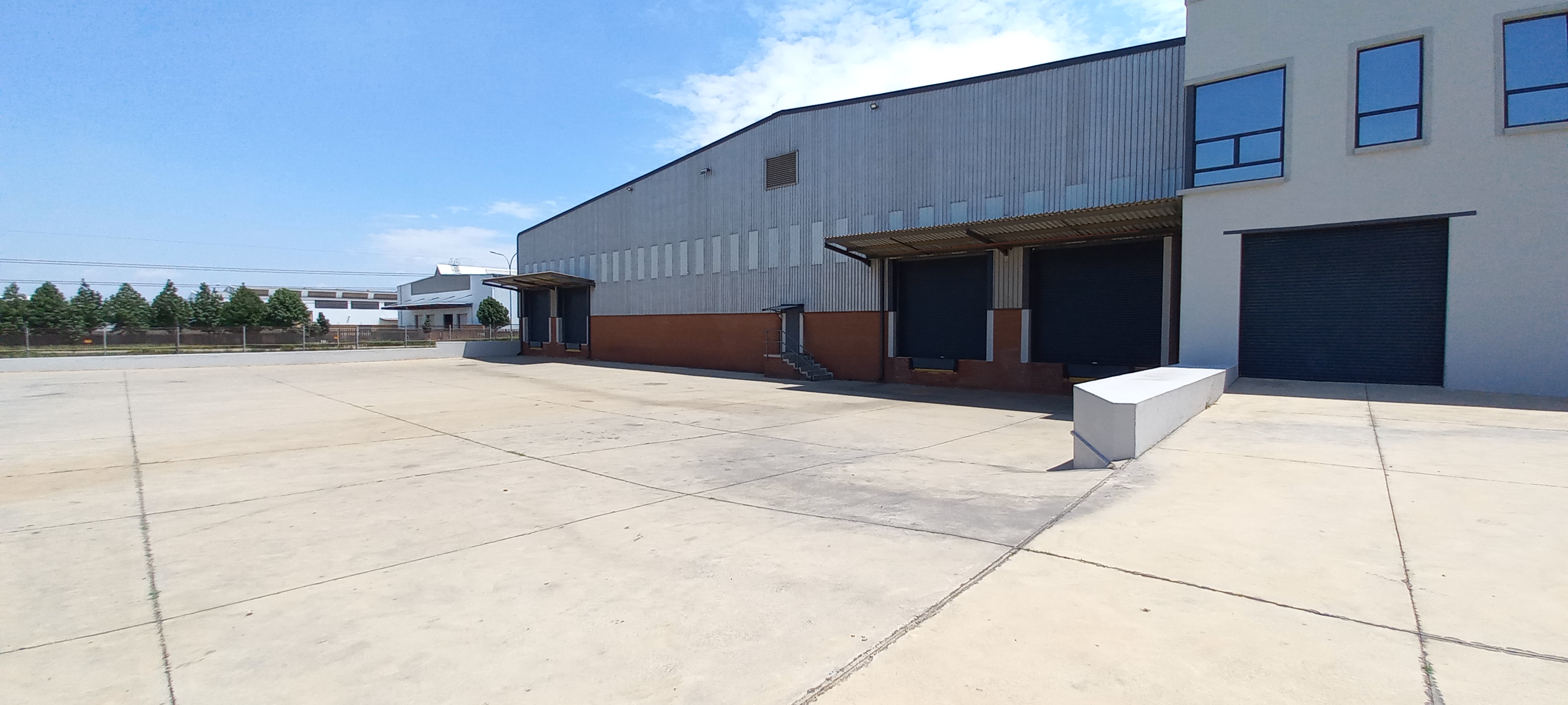 To Let commercial Property for Rent in Gosforth Park Gauteng