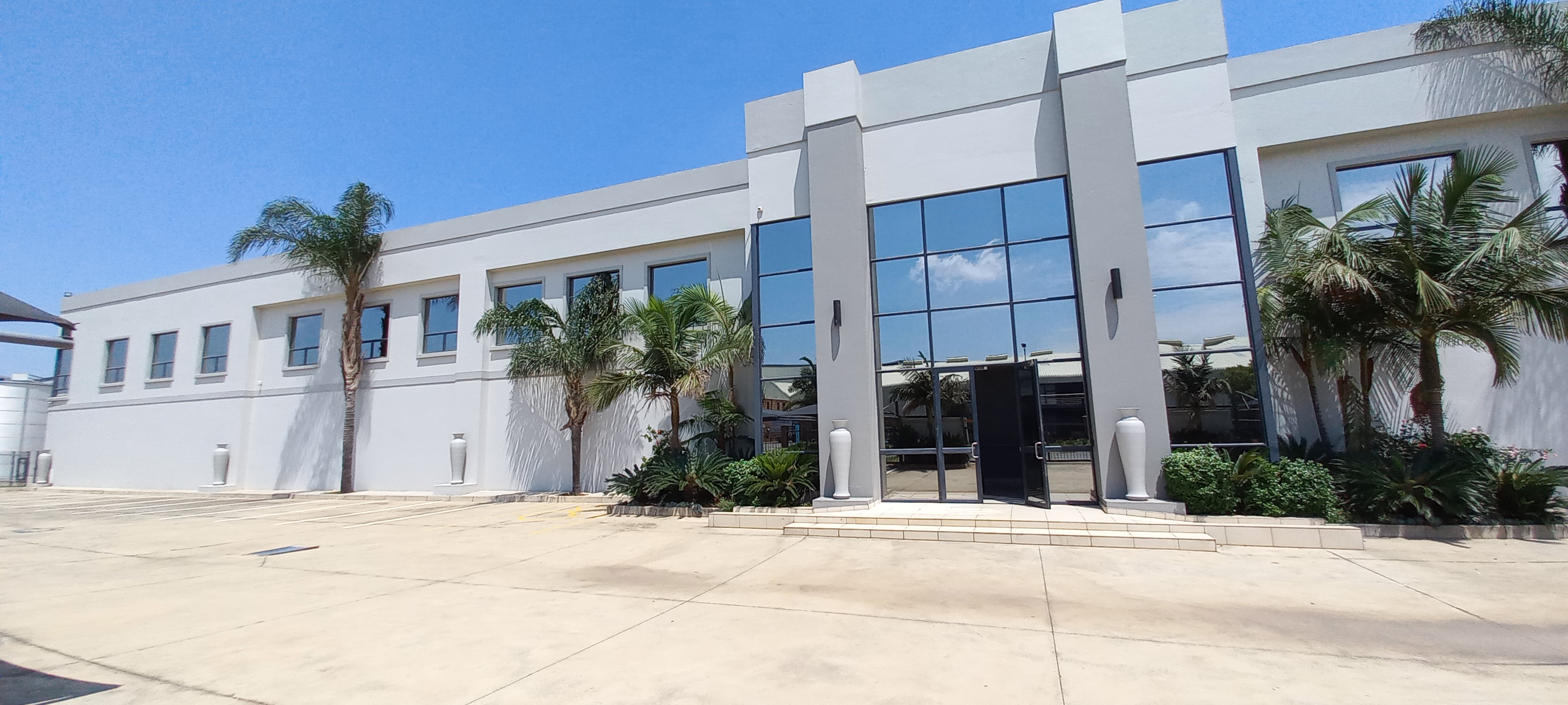 To Let commercial Property for Rent in Gosforth Park Gauteng