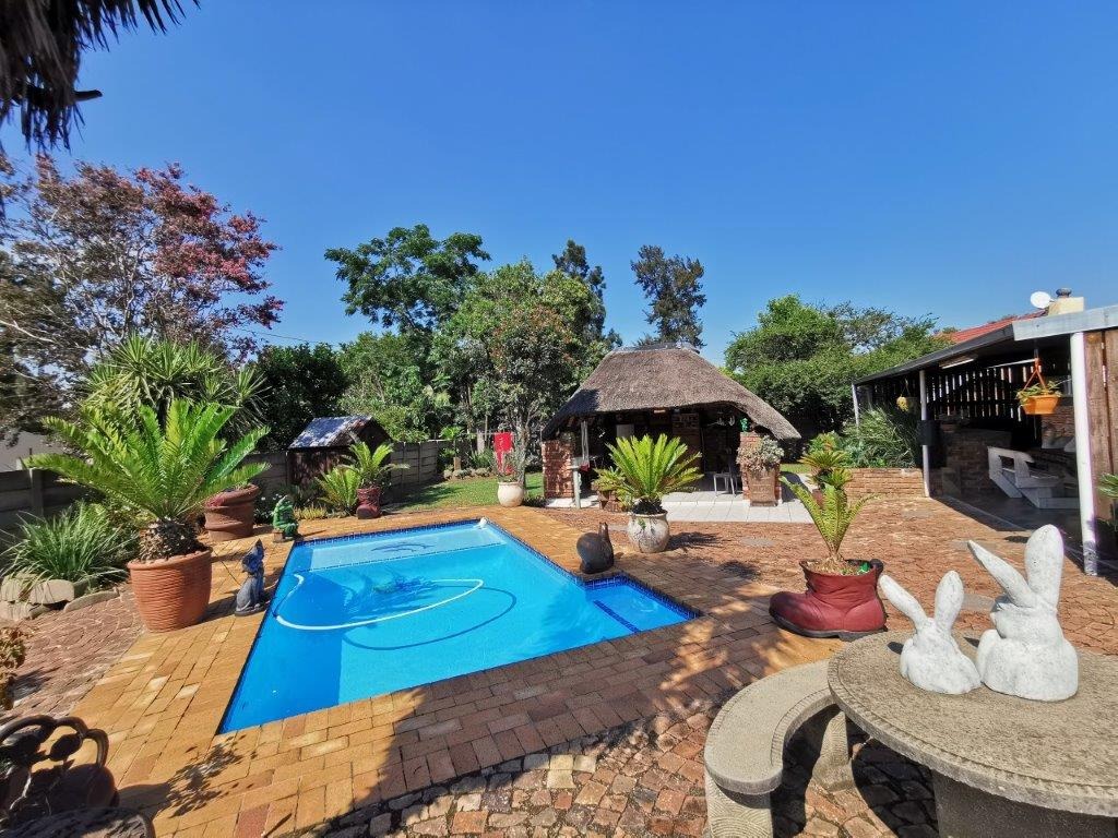 3 Bedroom Property for Sale in Brackendowns Gauteng