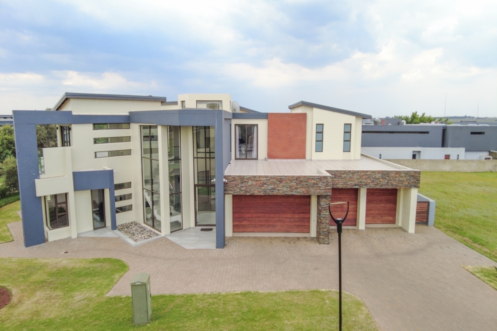 6 Bedroom Property for Sale in Serengeti Lifestyle Estate Gauteng