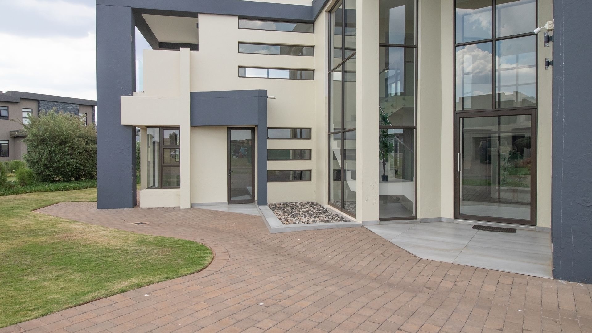 6 Bedroom Property for Sale in Serengeti Lifestyle Estate Gauteng