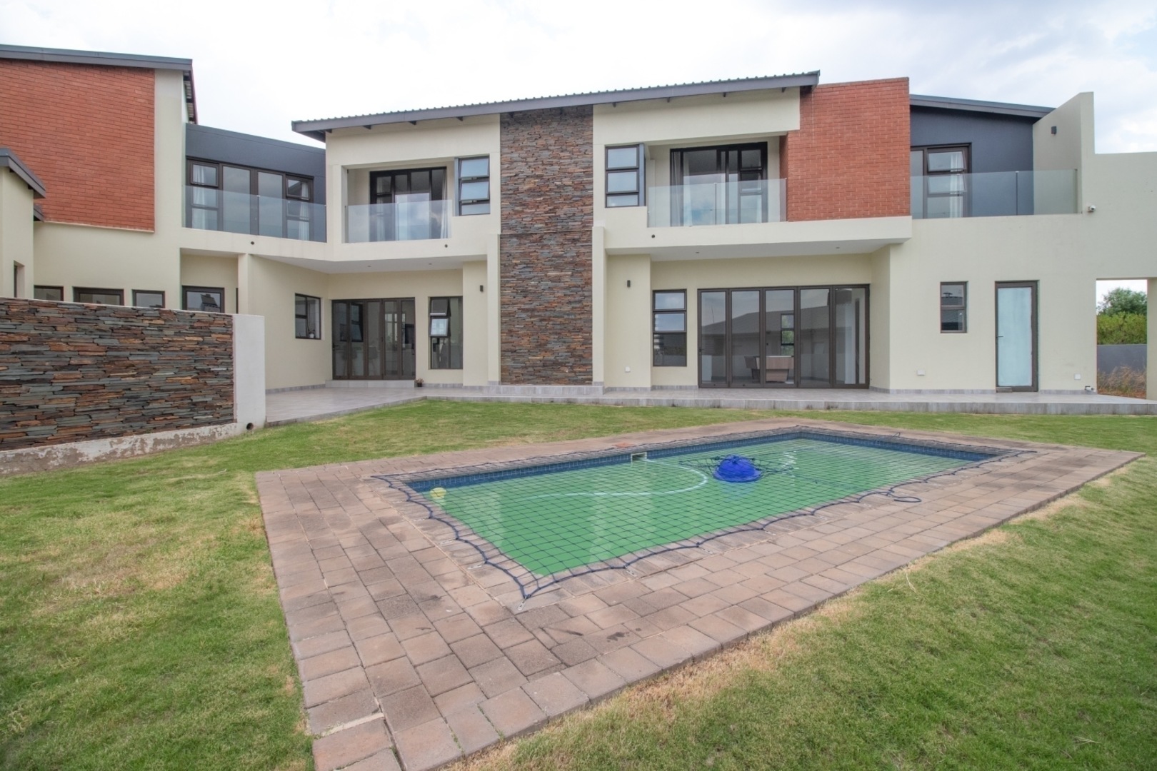 6 Bedroom Property for Sale in Serengeti Lifestyle Estate Gauteng