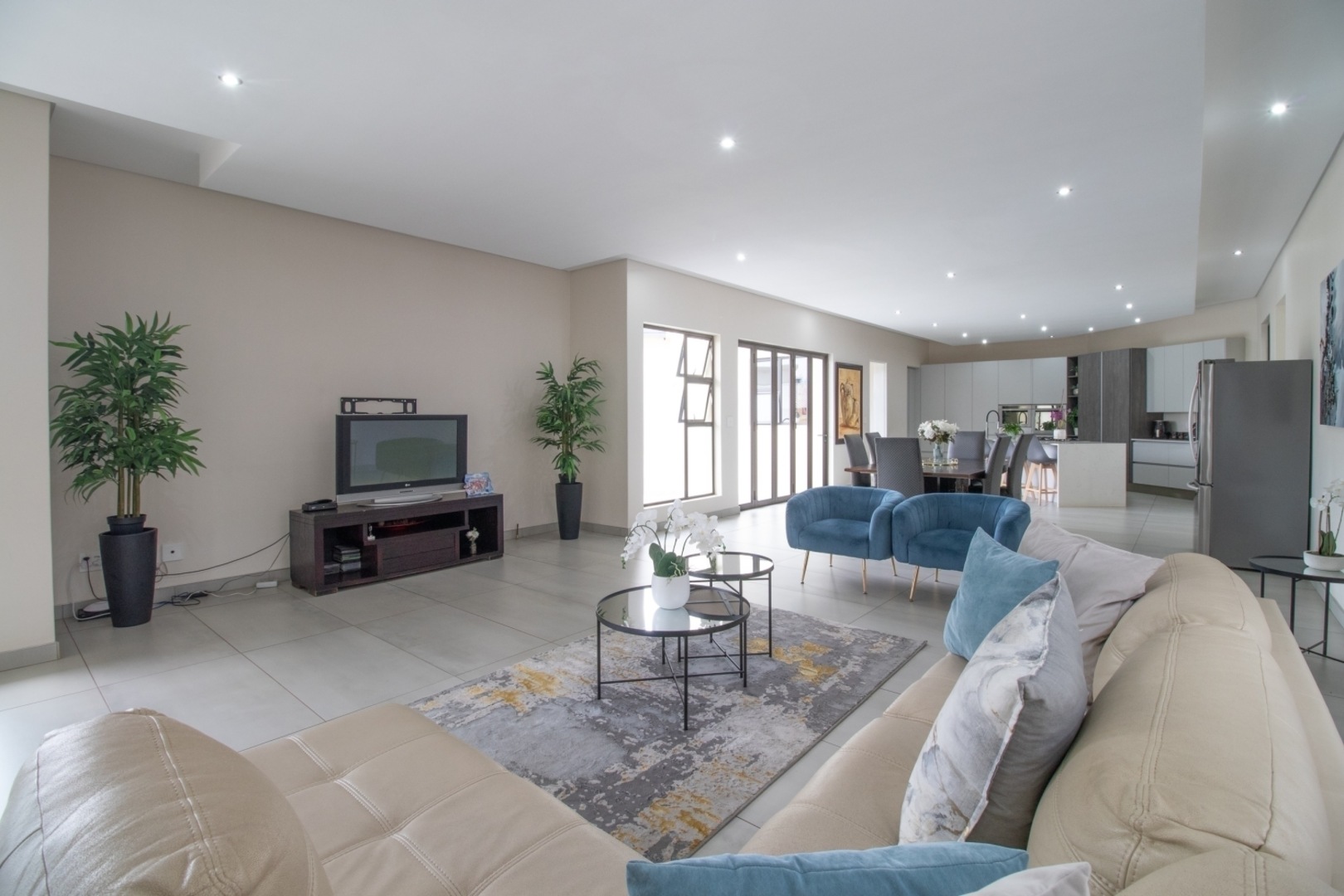 6 Bedroom Property for Sale in Serengeti Lifestyle Estate Gauteng