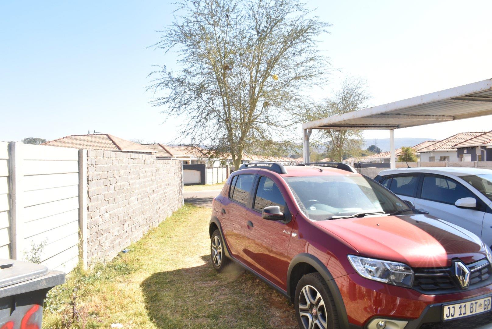 2 Bedroom Property for Sale in Kirkney Gauteng