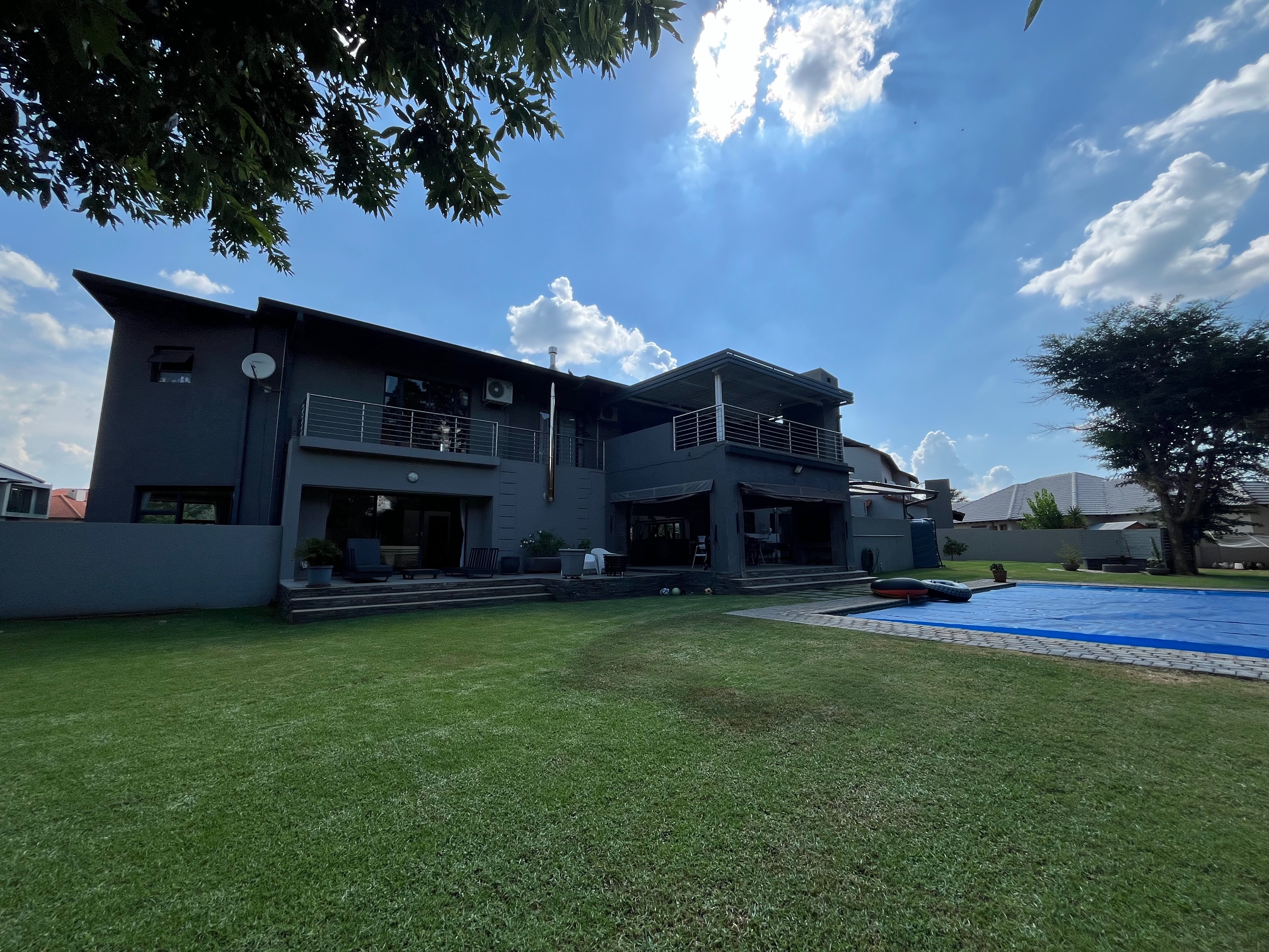 To Let 5 Bedroom Property for Rent in Newmark Estate Gauteng