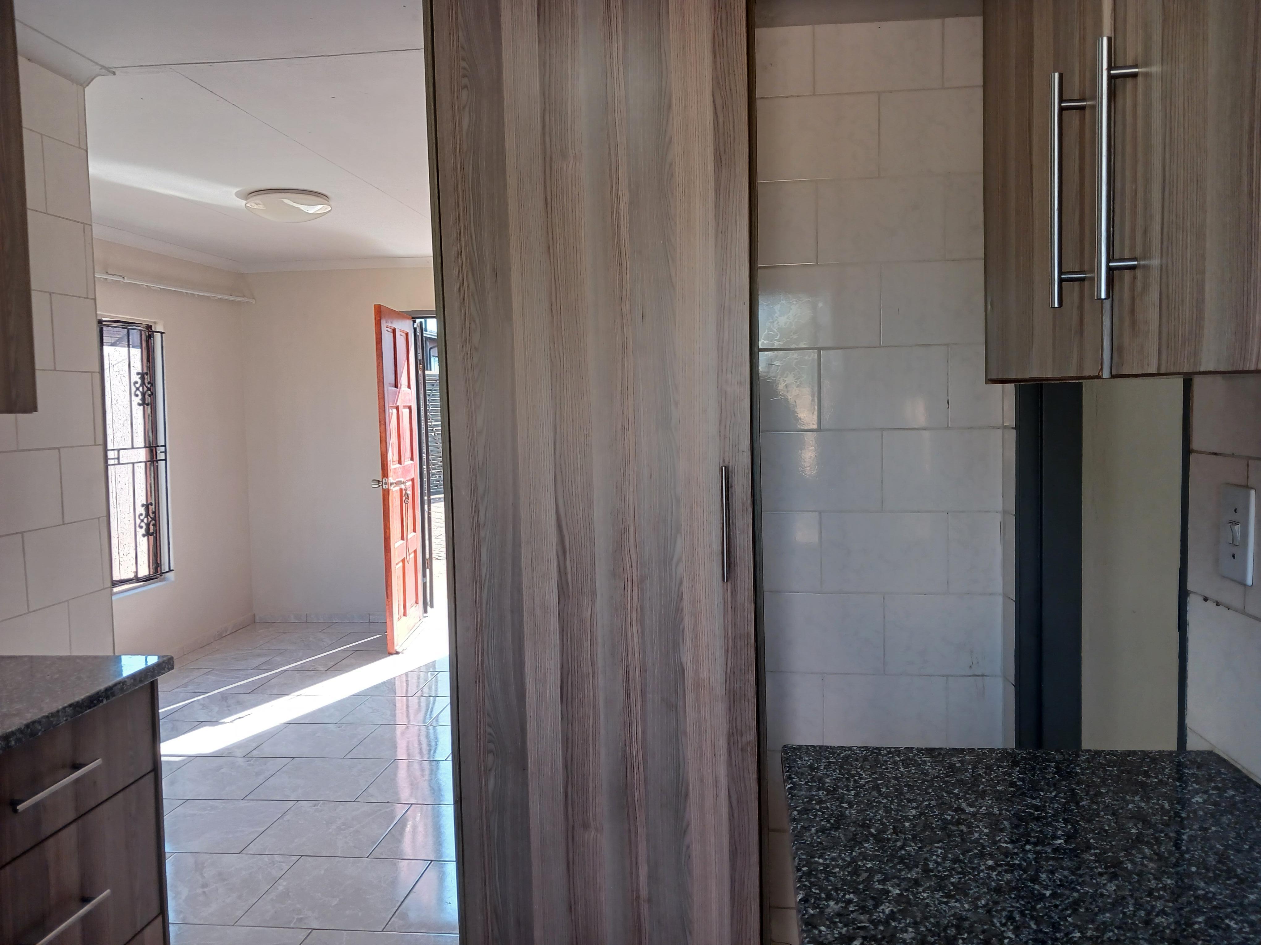 3 Bedroom Property for Sale in Chiawelo Gauteng