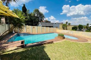 4 Bedroom Property for Sale in Gillview Gauteng