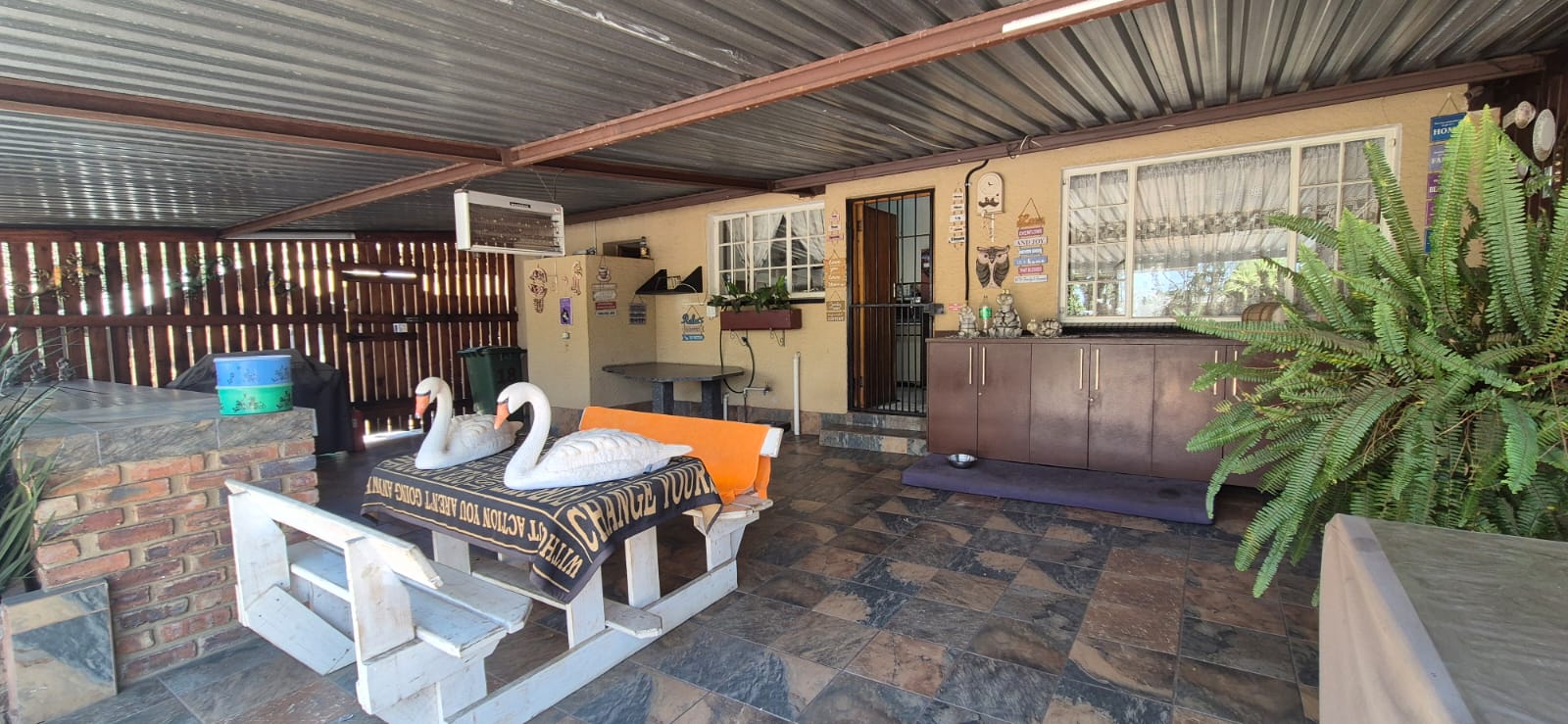 3 Bedroom Property for Sale in Brackendowns Gauteng