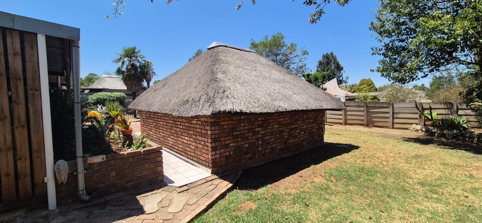 3 Bedroom Property for Sale in Brackendowns Gauteng