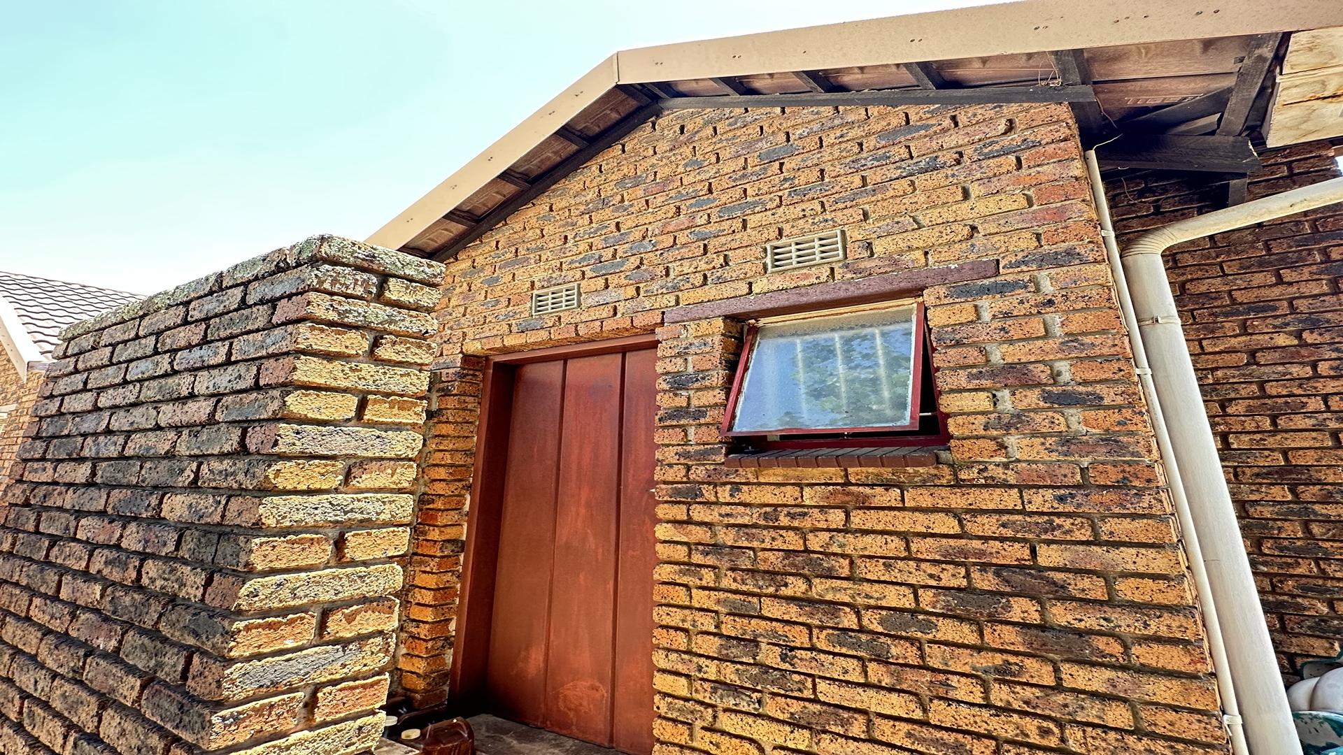 3 Bedroom Property for Sale in Bonaero Park Gauteng