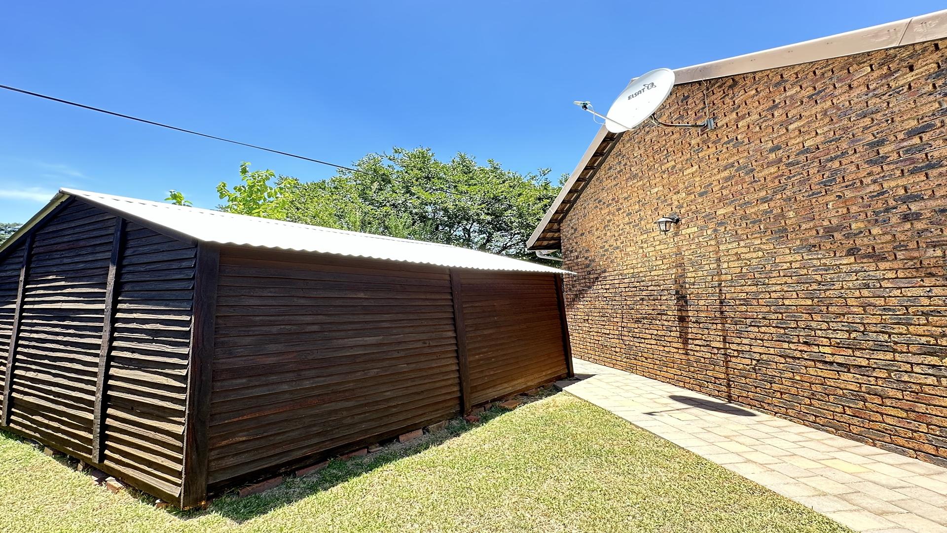 3 Bedroom Property for Sale in Bonaero Park Gauteng