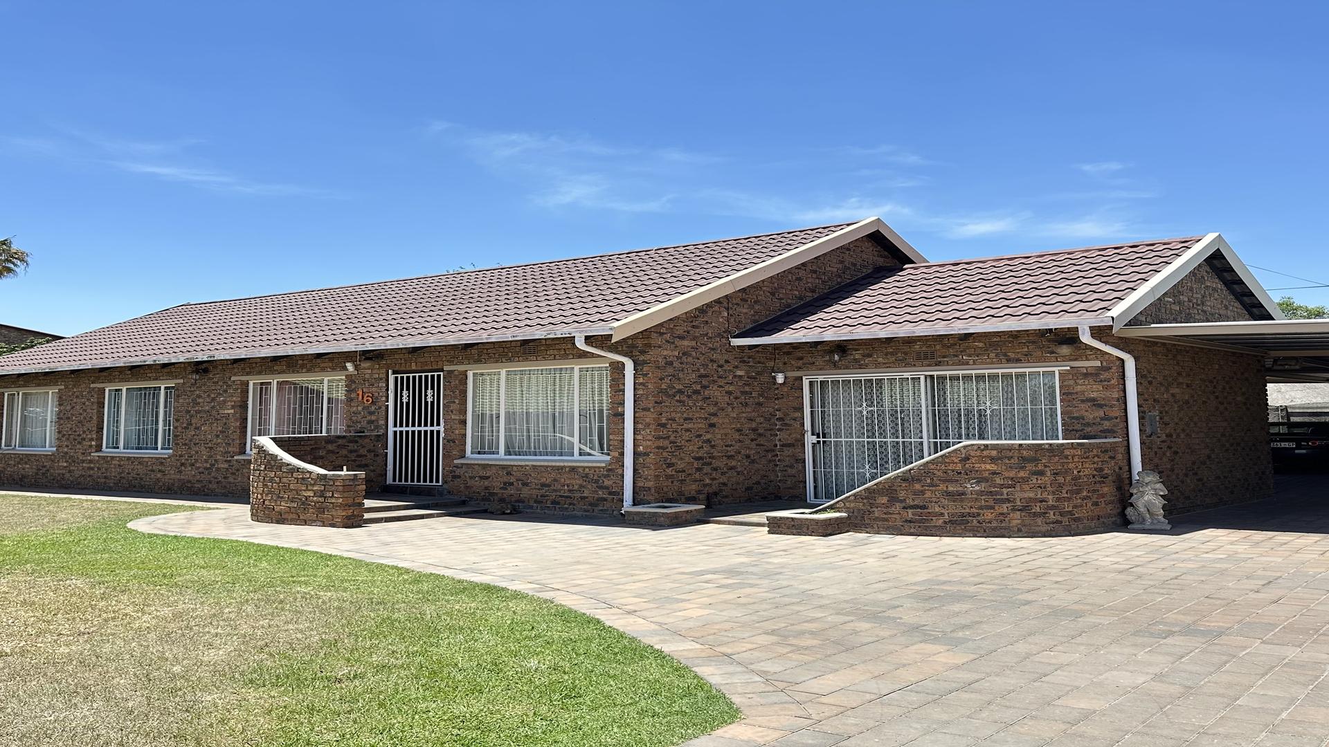 3 Bedroom Property for Sale in Bonaero Park Gauteng