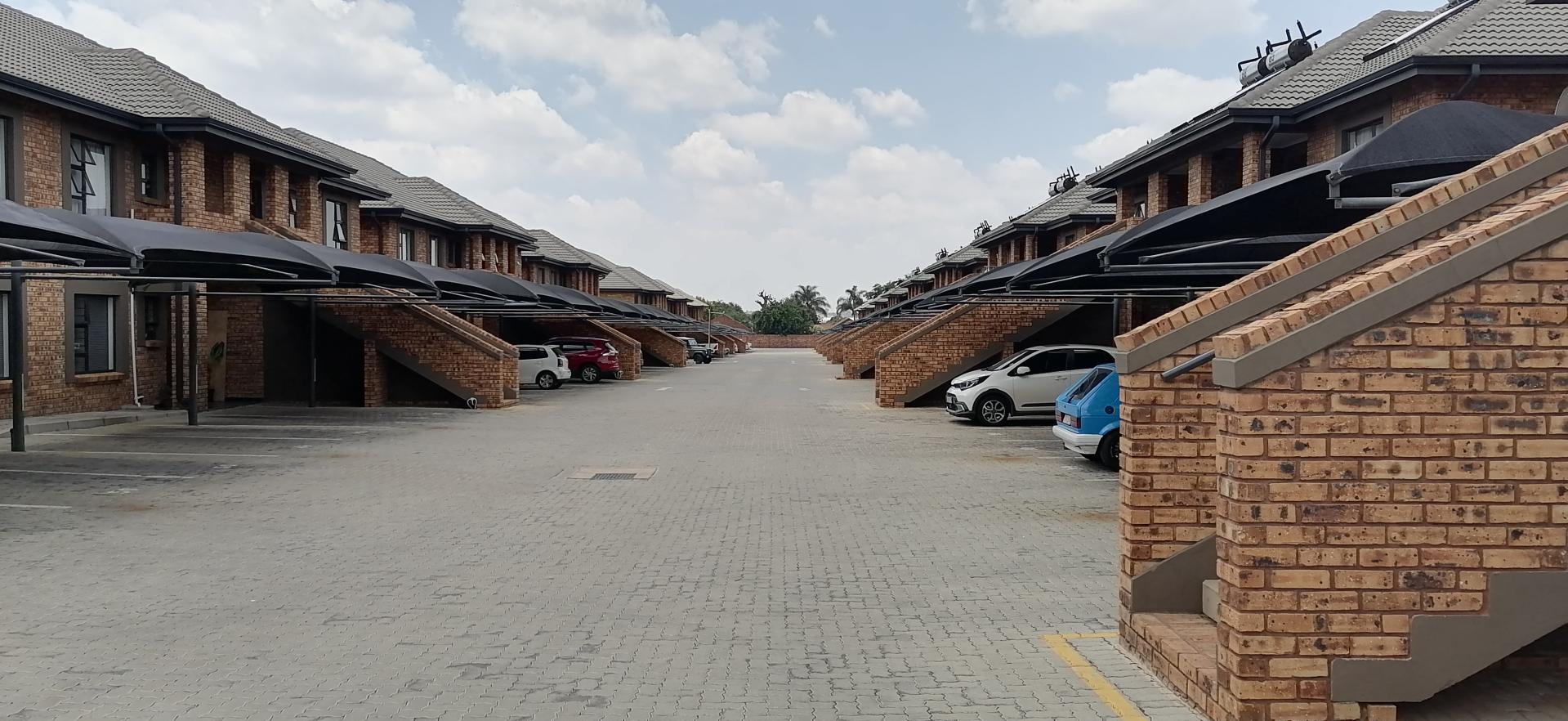 3 Bedroom Property for Sale in Ravenswood Gauteng