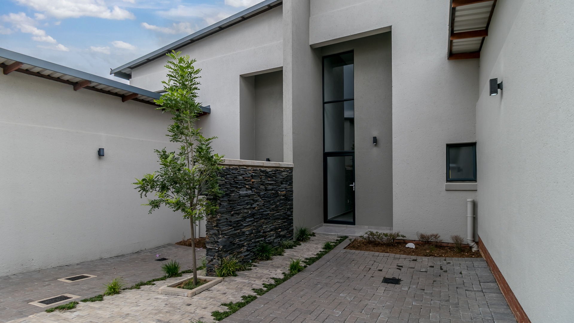 3 Bedroom Property for Sale in Crowthorne AH Gauteng