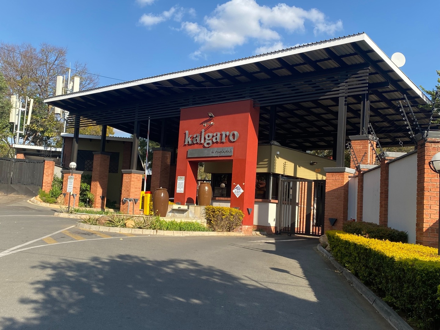 1 Bedroom Property for Sale in Douglasdale Gauteng