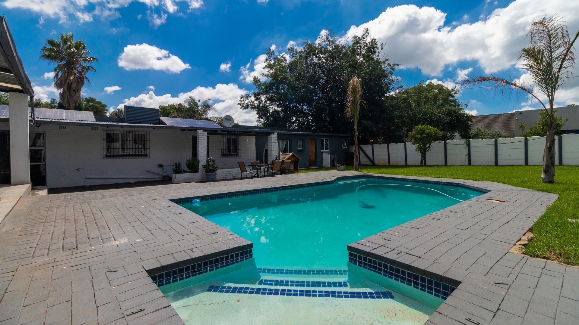 3 Bedroom Property for Sale in Farrarmere Gauteng