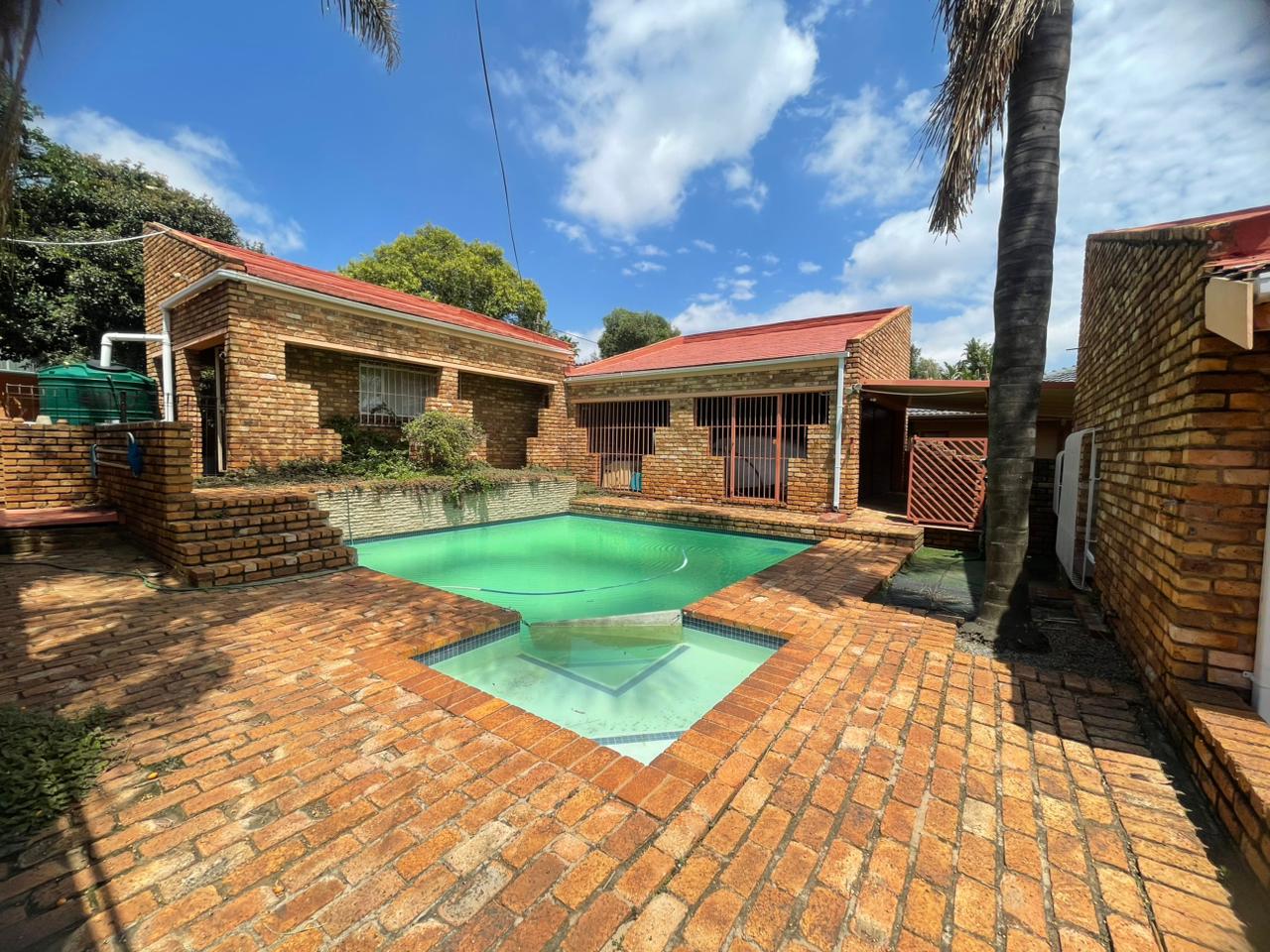 3 Bedroom Property for Sale in Helderkruin Gauteng