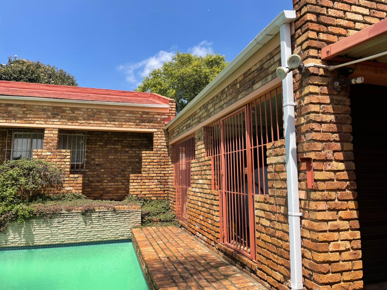 3 Bedroom Property for Sale in Helderkruin Gauteng