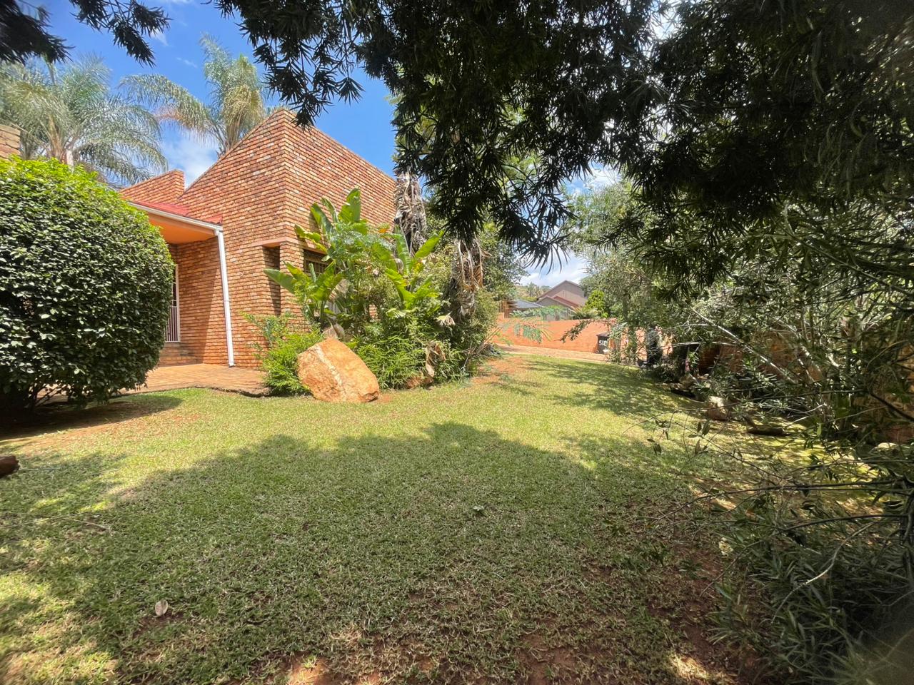 3 Bedroom Property for Sale in Helderkruin Gauteng