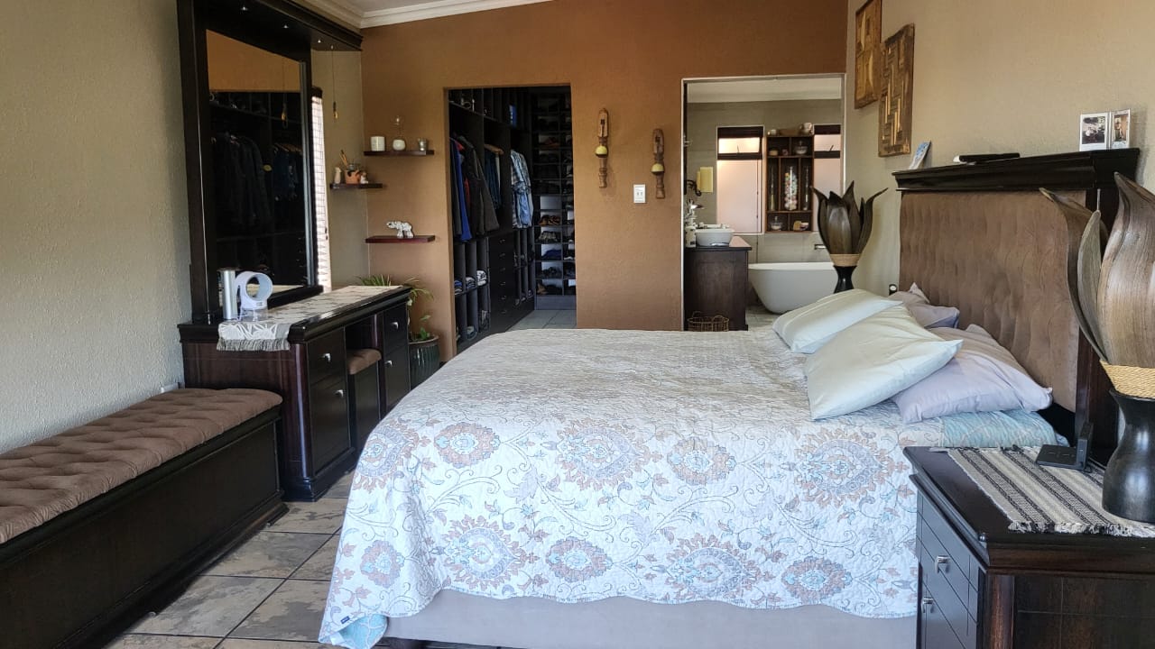 3 Bedroom Property for Sale in Wilro Park Gauteng