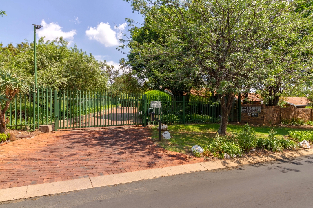 3 Bedroom Property for Sale in Gallo Manor Gauteng