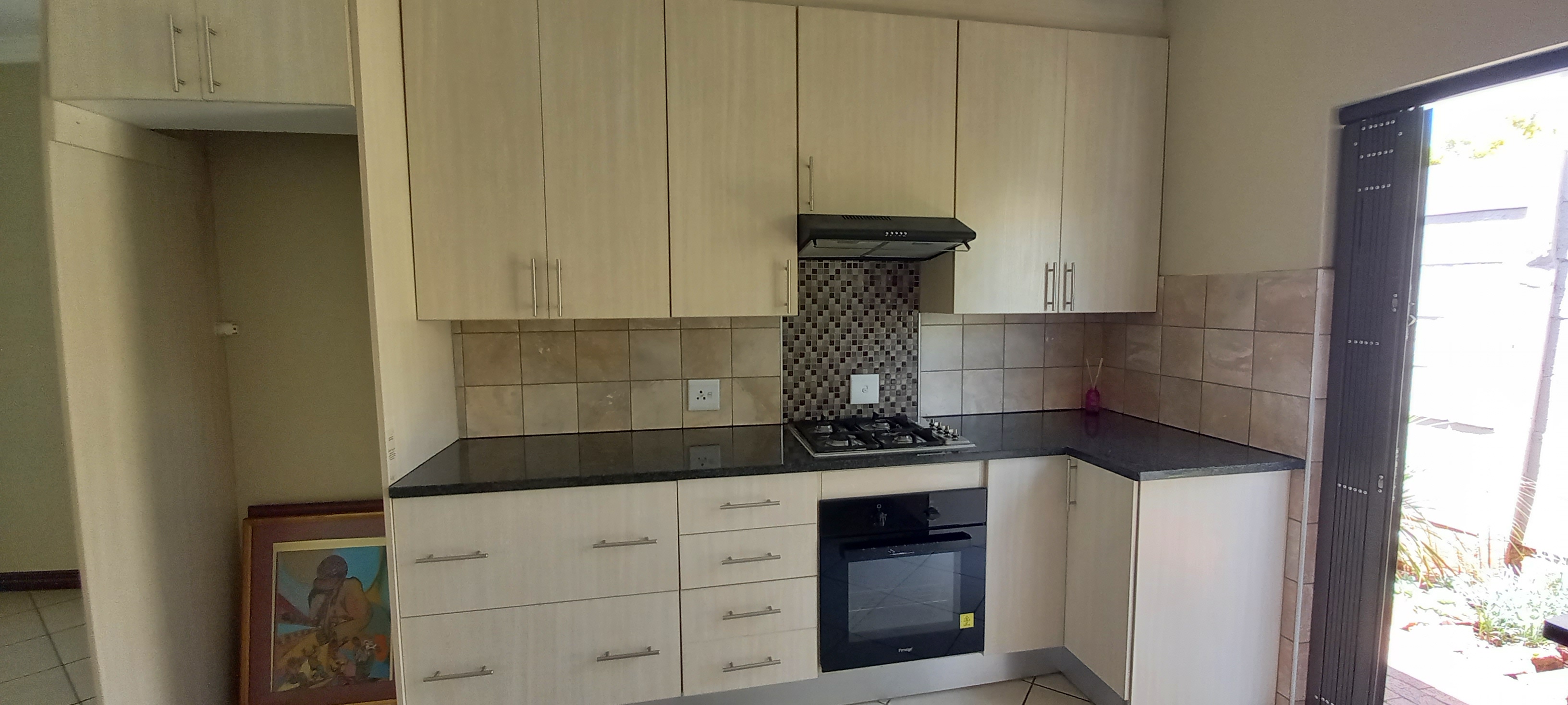 To Let 3 Bedroom Property for Rent in Waverley Gauteng