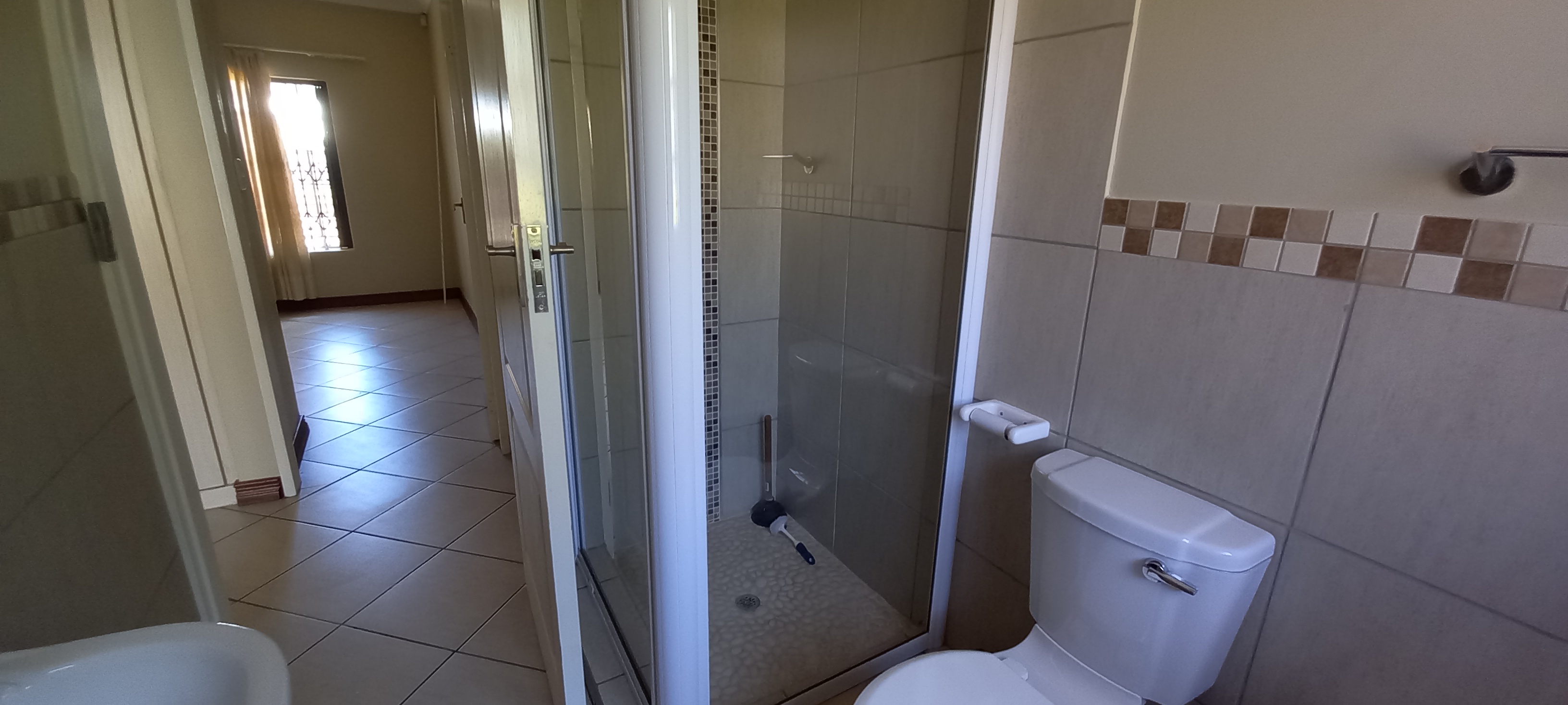 To Let 3 Bedroom Property for Rent in Waverley Gauteng