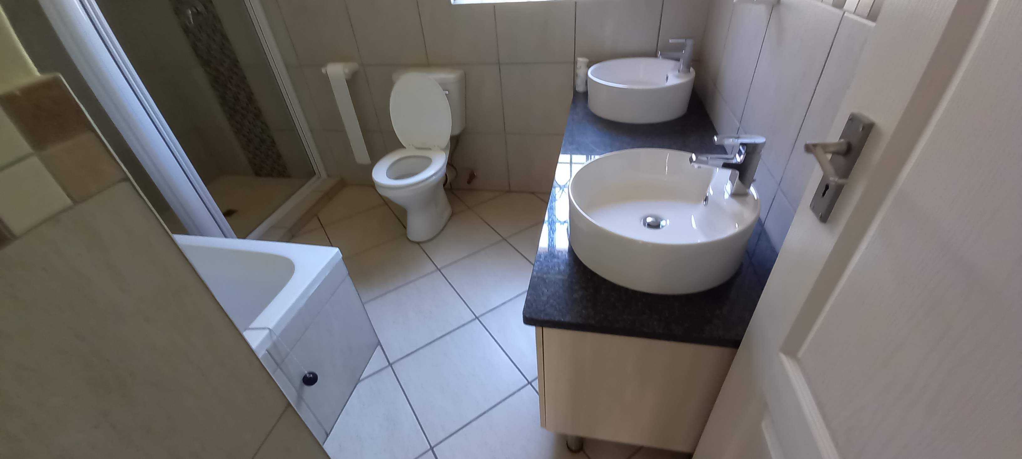 To Let 3 Bedroom Property for Rent in Waverley Gauteng