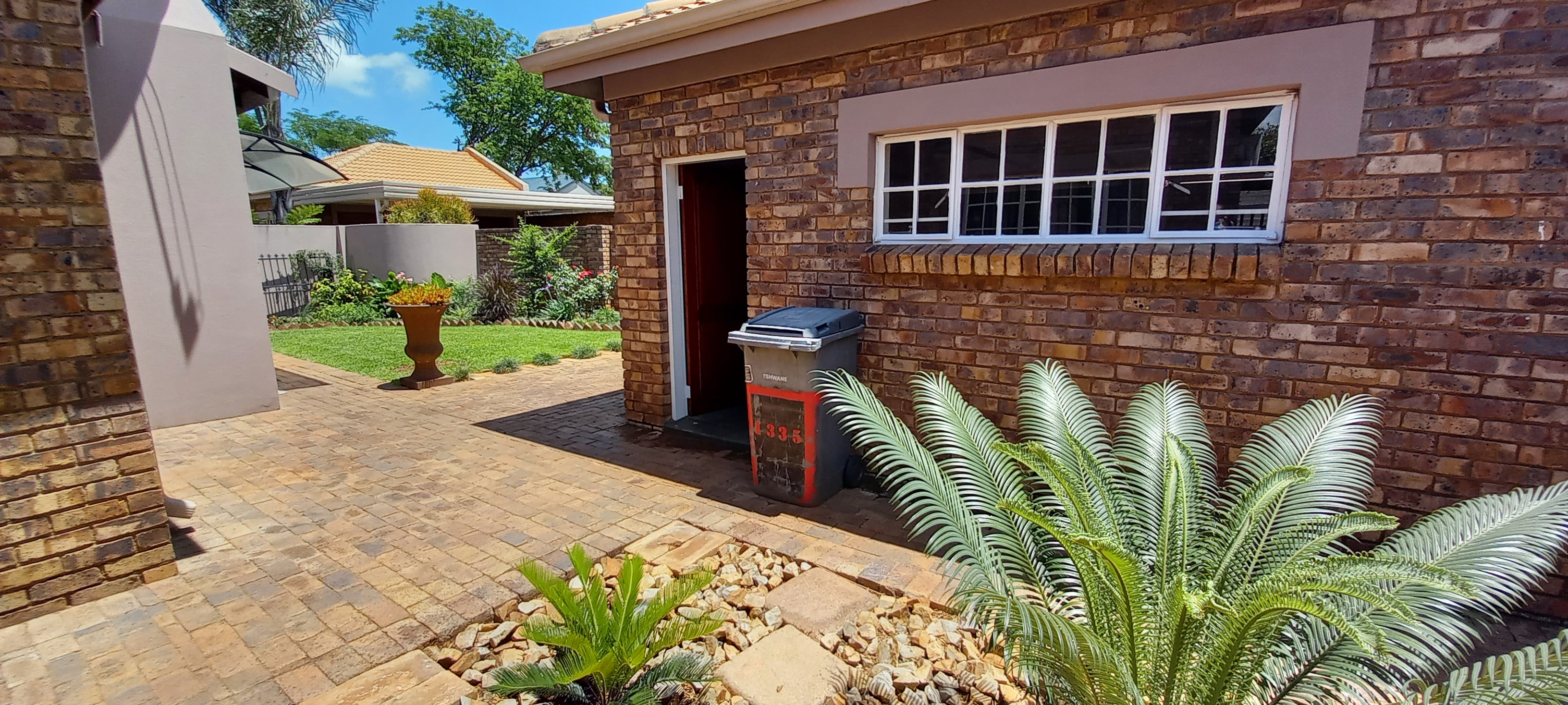 To Let 3 Bedroom Property for Rent in Waverley Gauteng