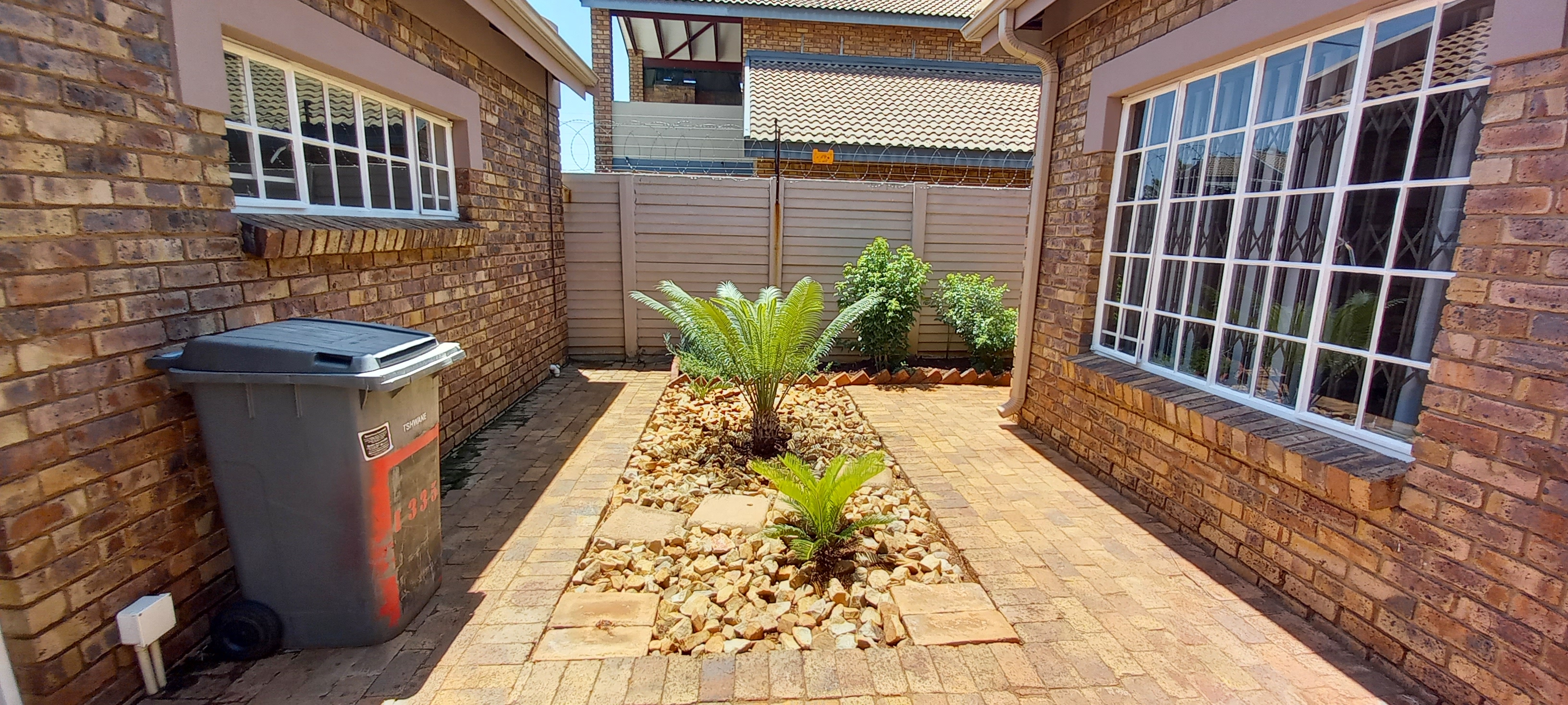 To Let 3 Bedroom Property for Rent in Waverley Gauteng