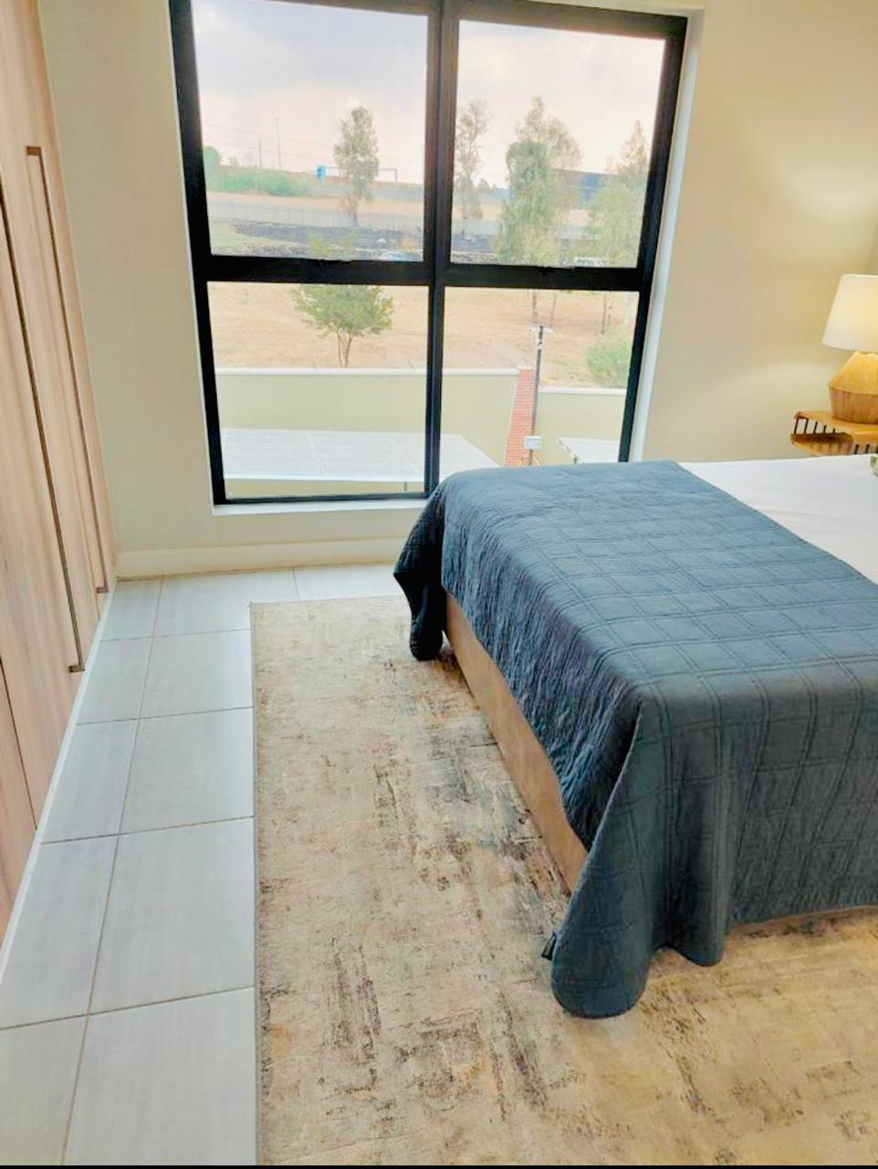 To Let 2 Bedroom Property for Rent in Waterfall Gauteng