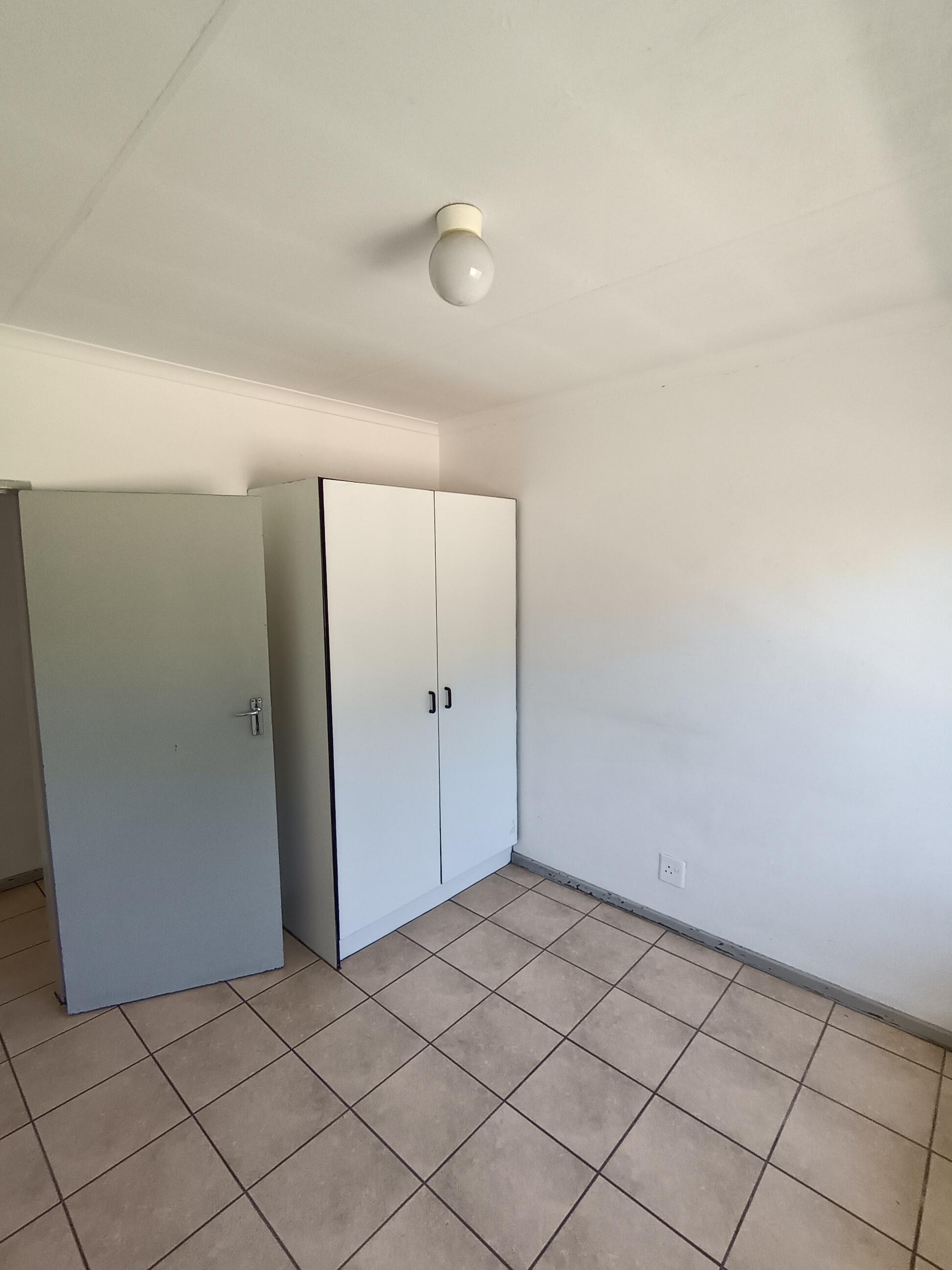 2 Bedroom Property for Sale in Vanderbijlpark CW 5 Gauteng