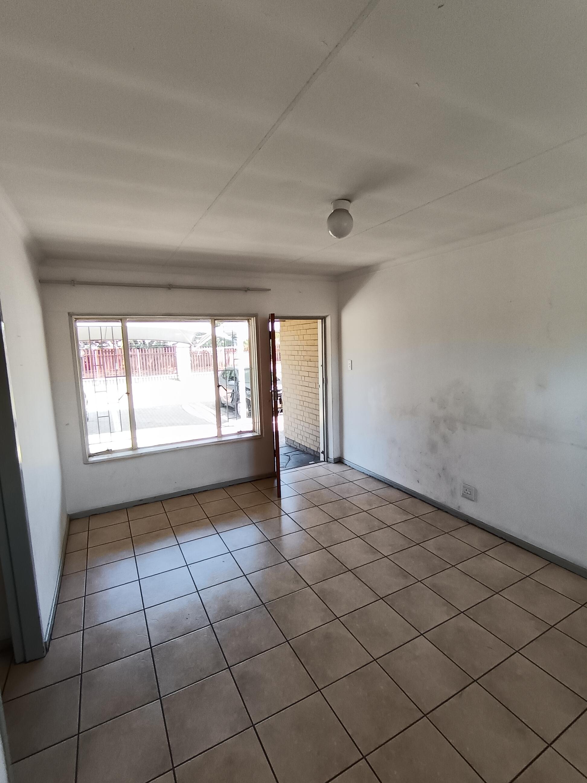 2 Bedroom Property for Sale in Vanderbijlpark CW 5 Gauteng