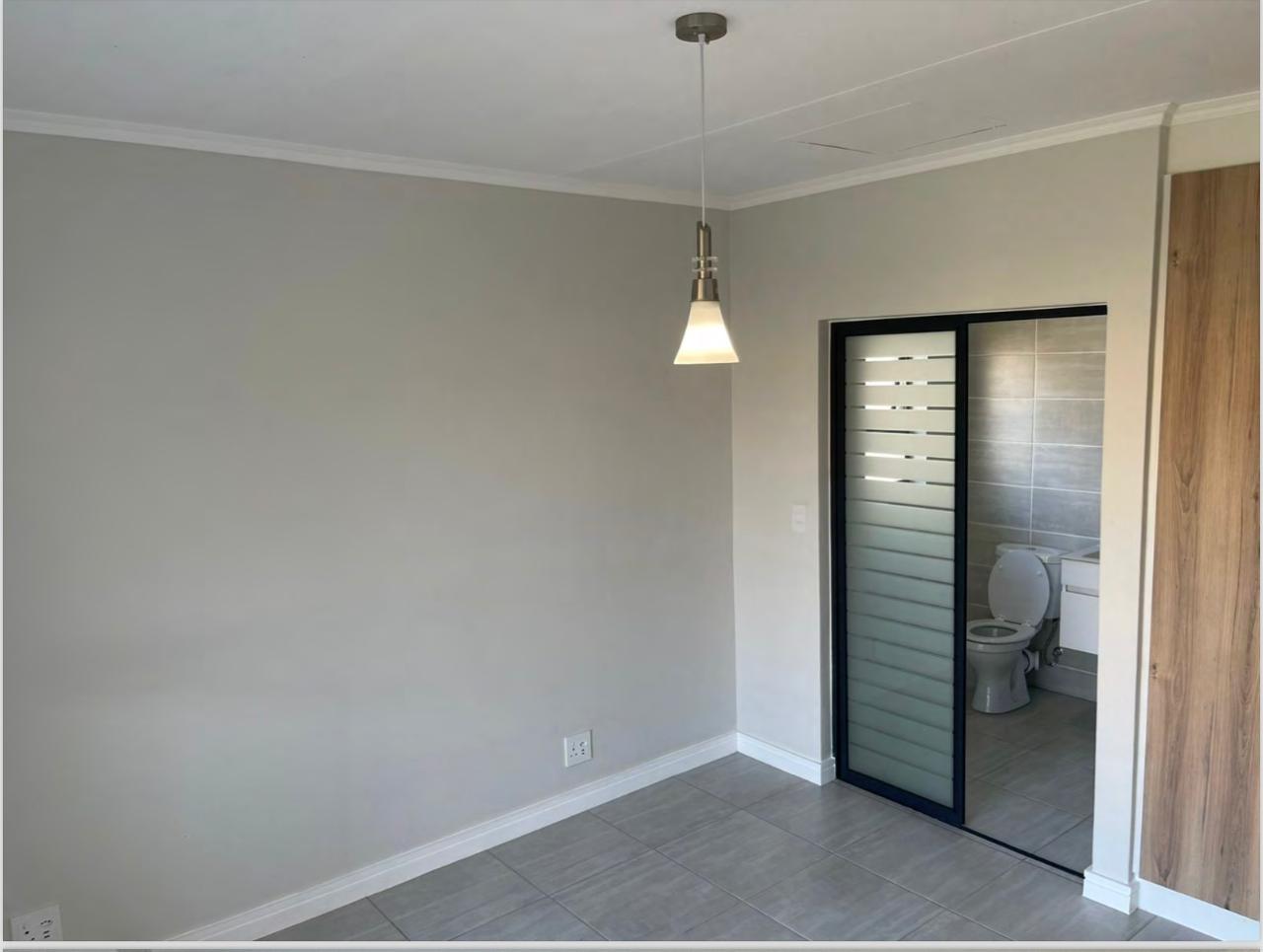 To Let 1 Bedroom Property for Rent in Waterfall Gauteng