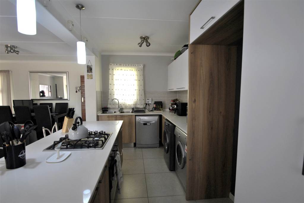 2 Bedroom Property for Sale in Modderfontein Gauteng