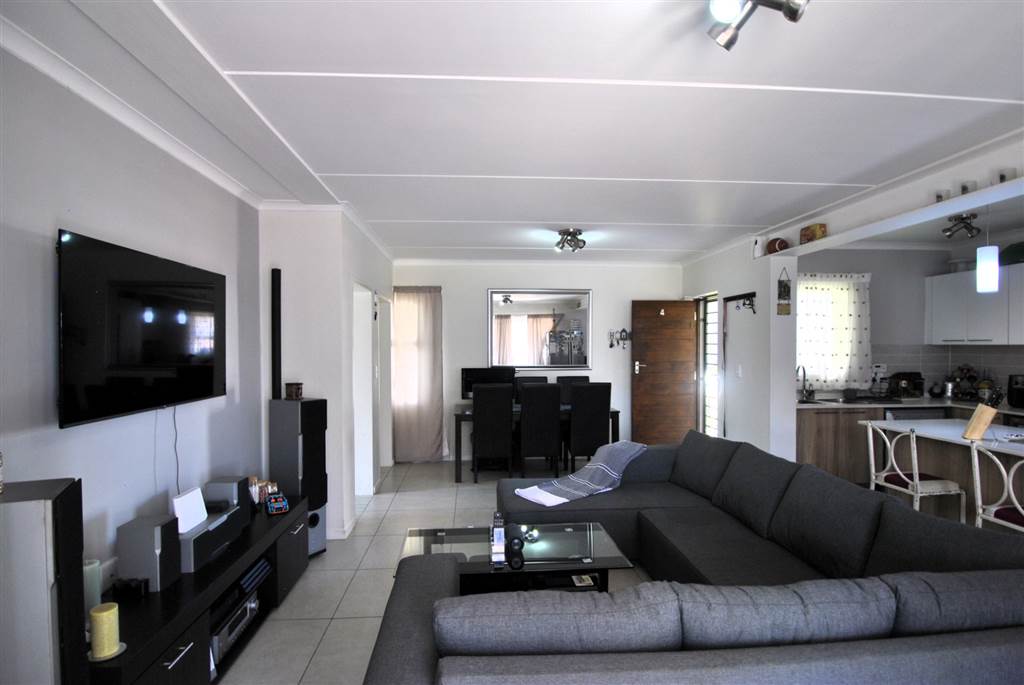 2 Bedroom Property for Sale in Modderfontein Gauteng