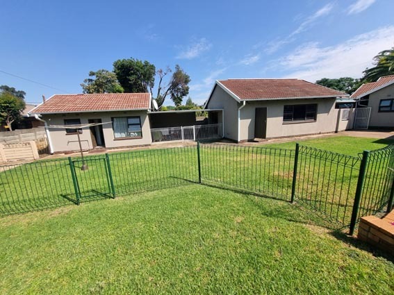 3 Bedroom Property for Sale in Brackenhurst Gauteng