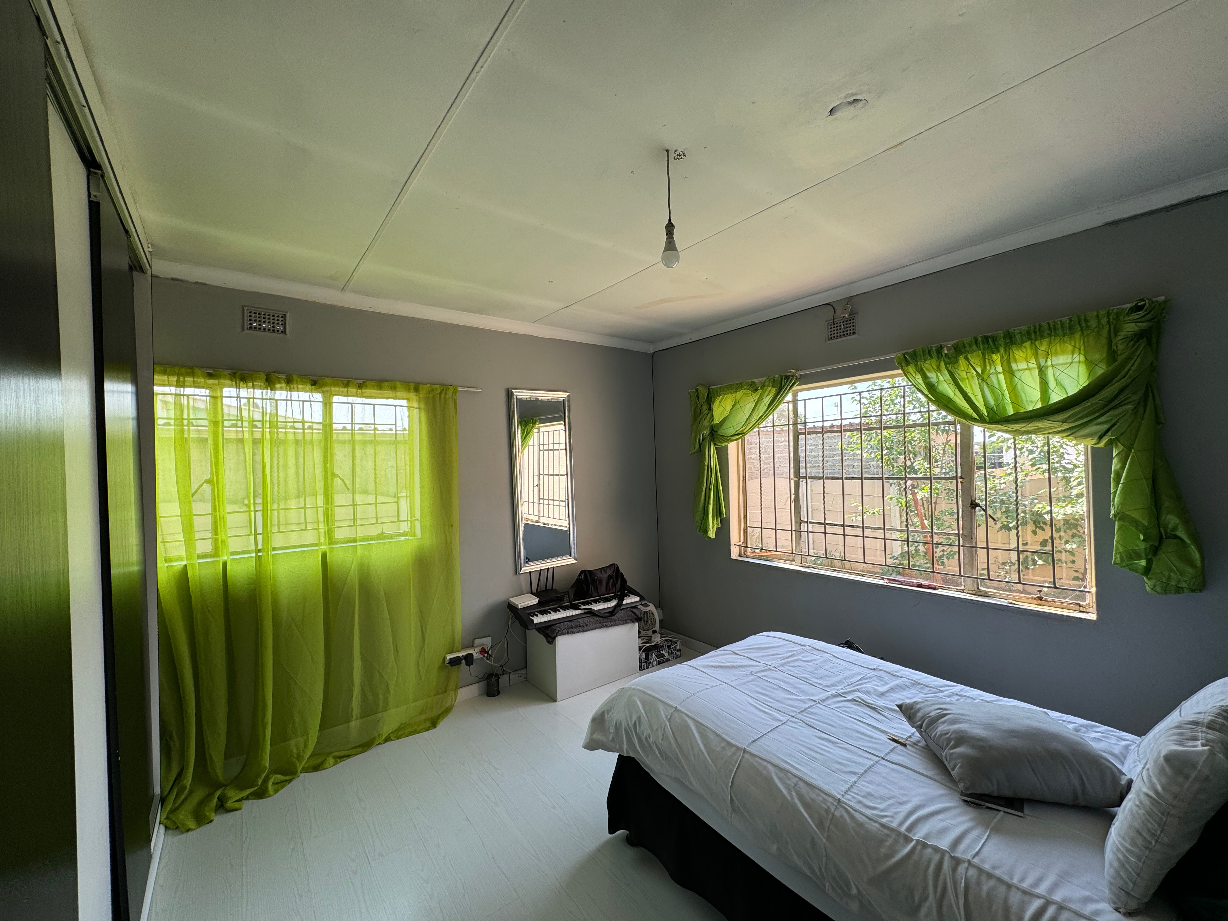 4 Bedroom Property for Sale in Eldorado Park Gauteng