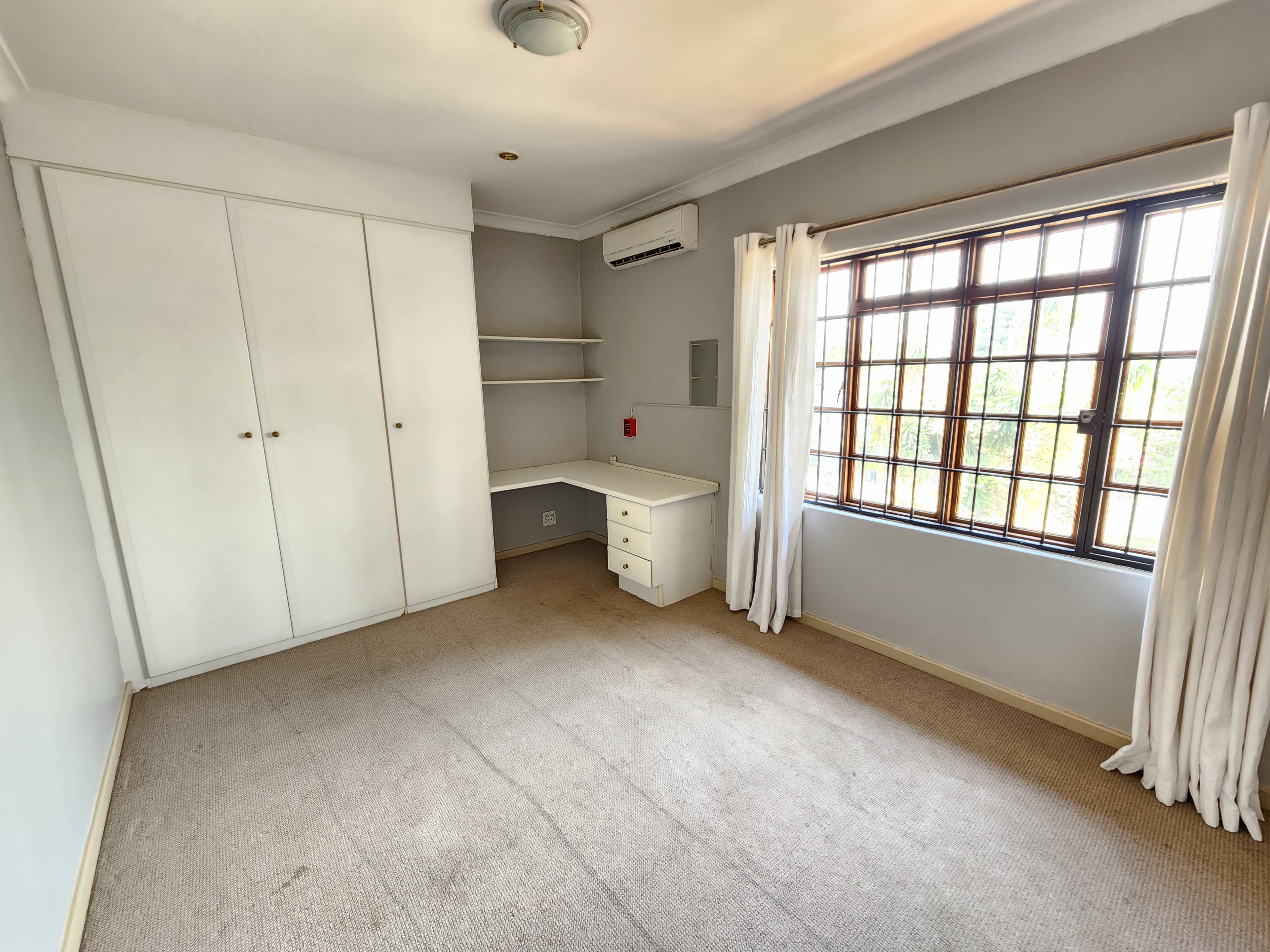 5 Bedroom Property for Sale in Waterkloof Park Gauteng