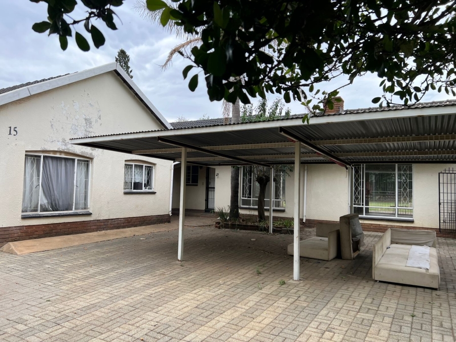 To Let 3 Bedroom Property for Rent in Brackendowns Gauteng