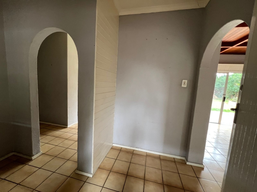 To Let 3 Bedroom Property for Rent in Brackendowns Gauteng