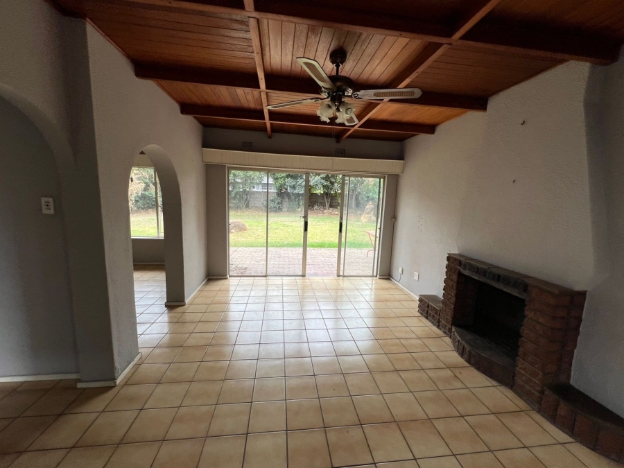 To Let 3 Bedroom Property for Rent in Brackendowns Gauteng