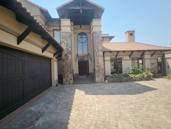 4 Bedroom Property for Sale in Sonneveld Gauteng