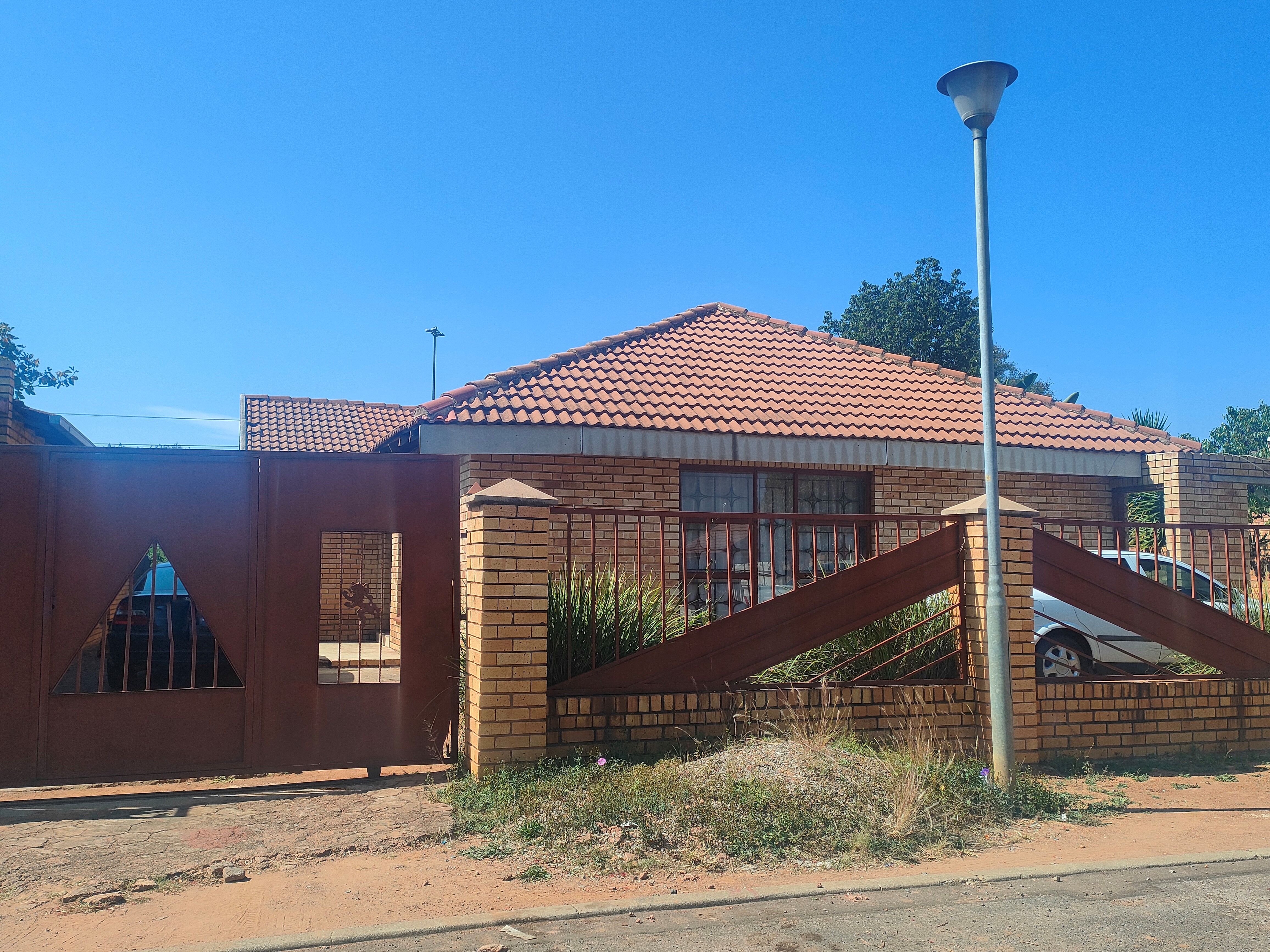 3 Bedroom Property for Sale in Lindo Park Gauteng