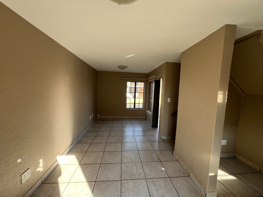 To Let 2 Bedroom Property for Rent in Windmill Park Gauteng