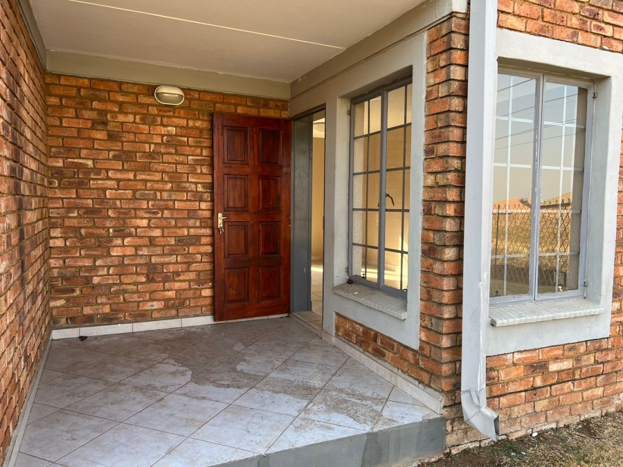 To Let 2 Bedroom Property for Rent in Windmill Park Gauteng