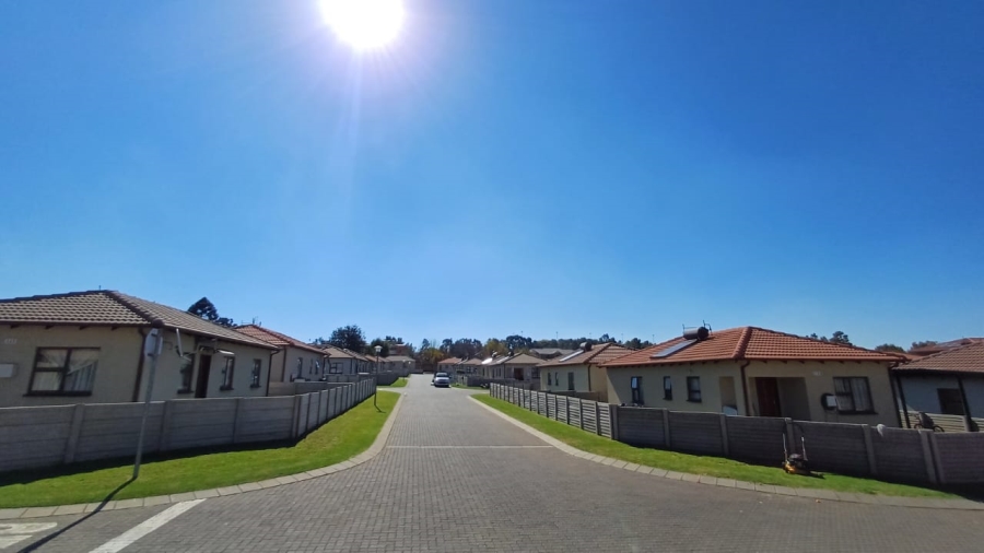 To Let 3 Bedroom Property for Rent in Albemarle Gauteng