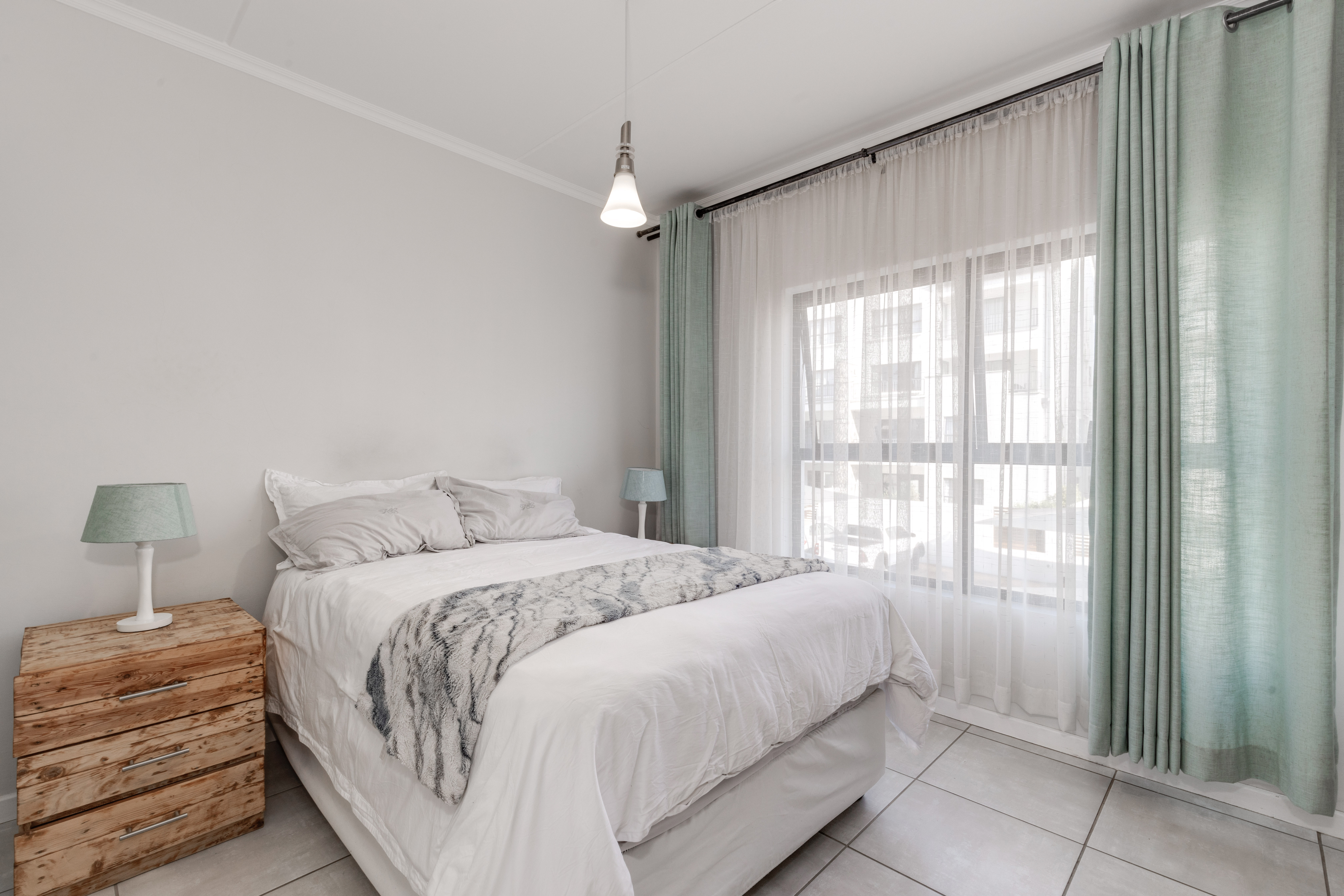 1 Bedroom Property for Sale in Crowthorne AH Gauteng
