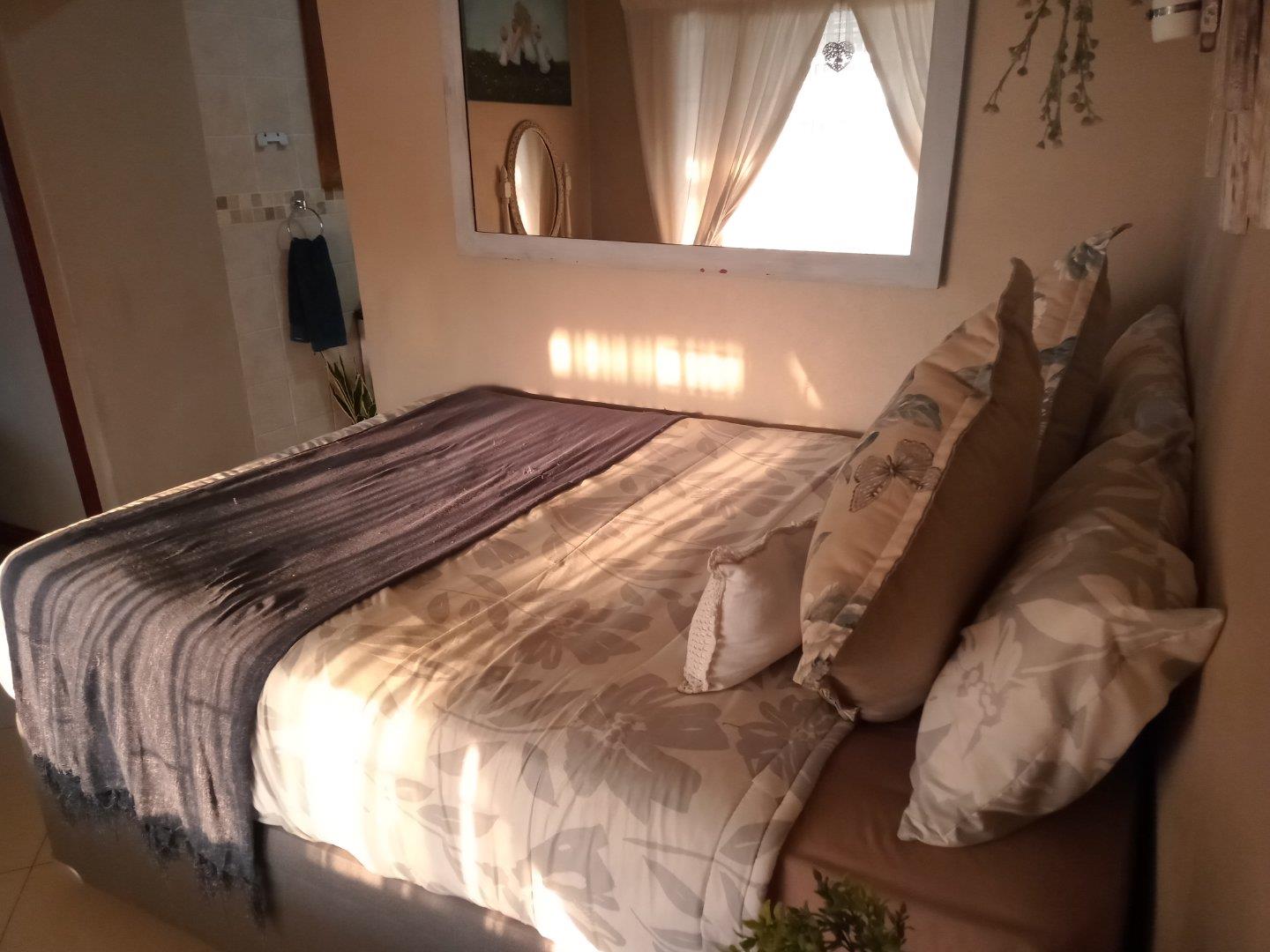 7 Bedroom Property for Sale in Haakdoornboom Gauteng